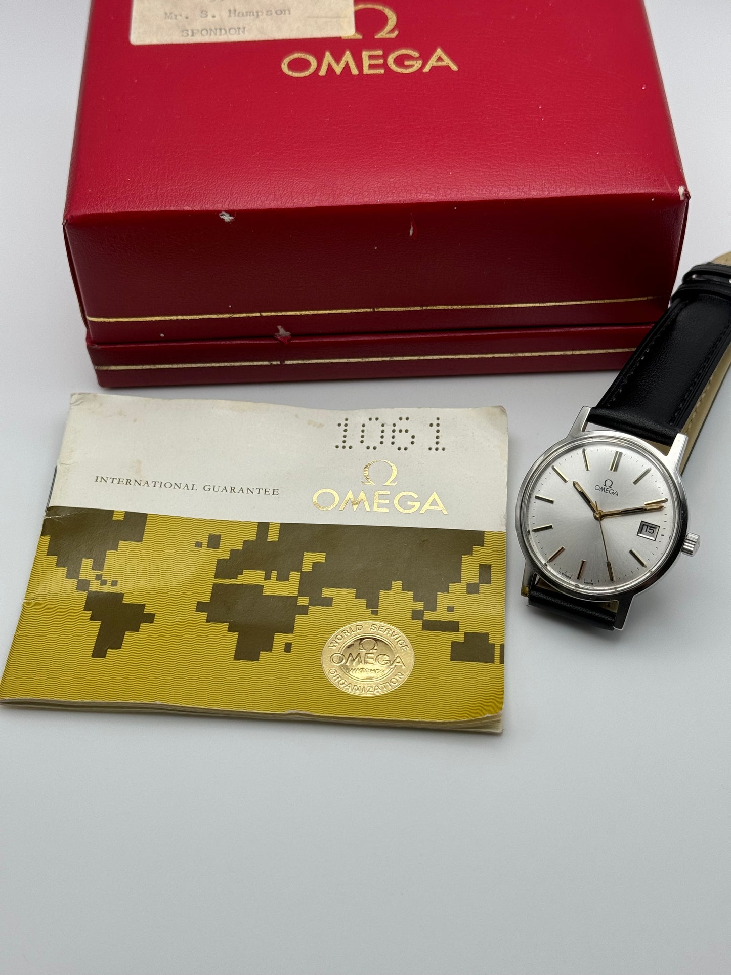 Omega Geneve Date Manual Wind 136.0104 - Box and Papers