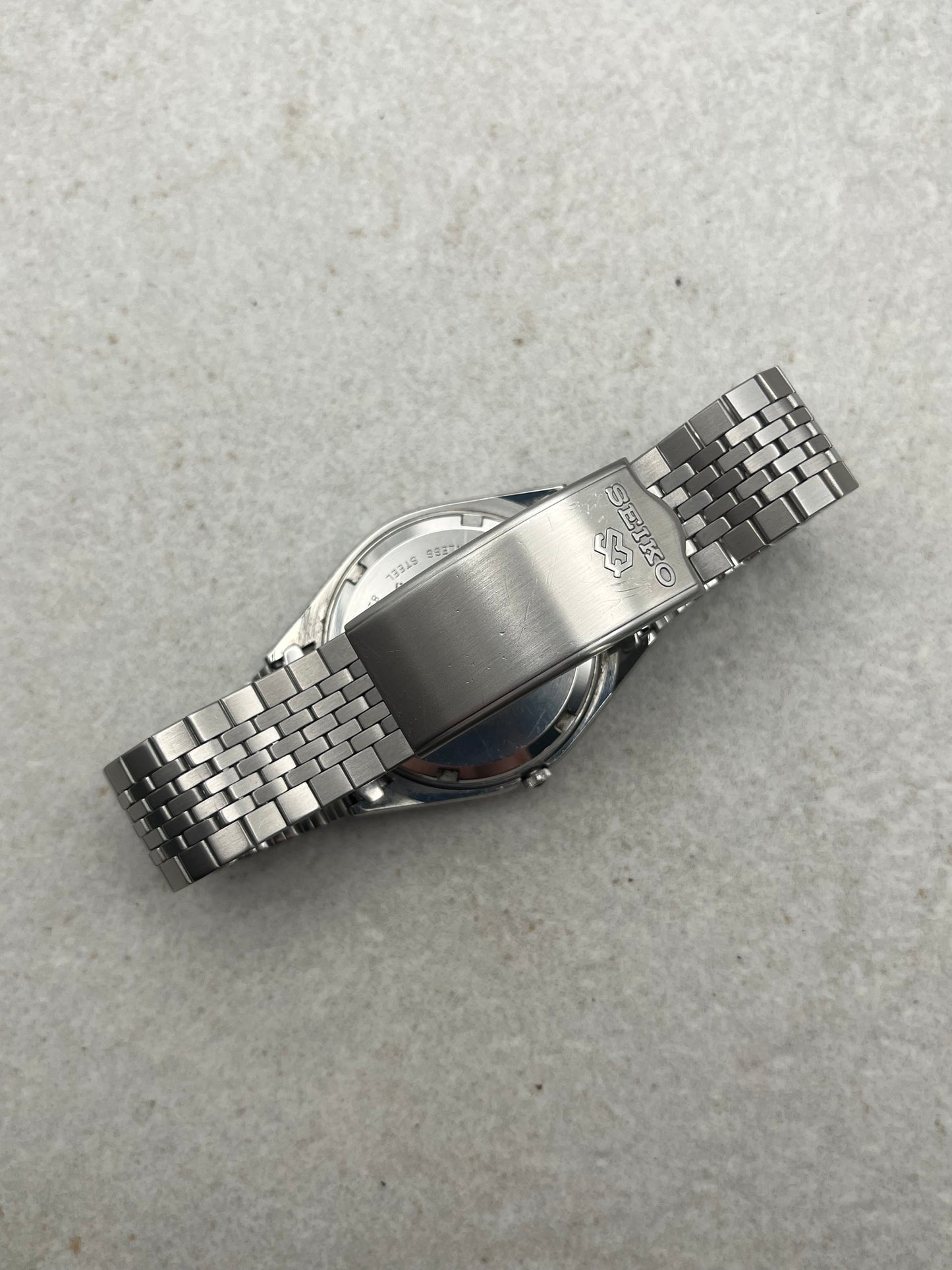 Seiko SQ Quartz Date 8222-8020