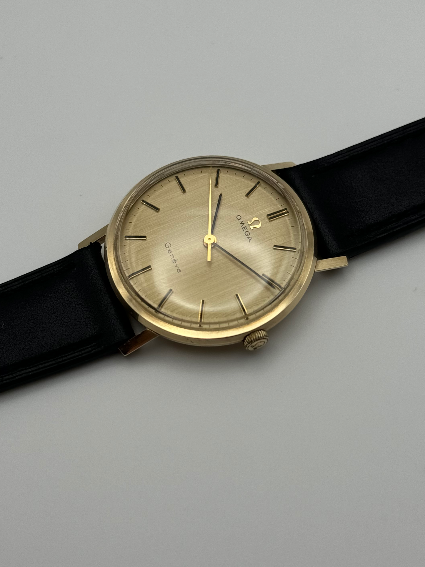 Omega Geneve Manual Wind 9ct Gold 131.25016