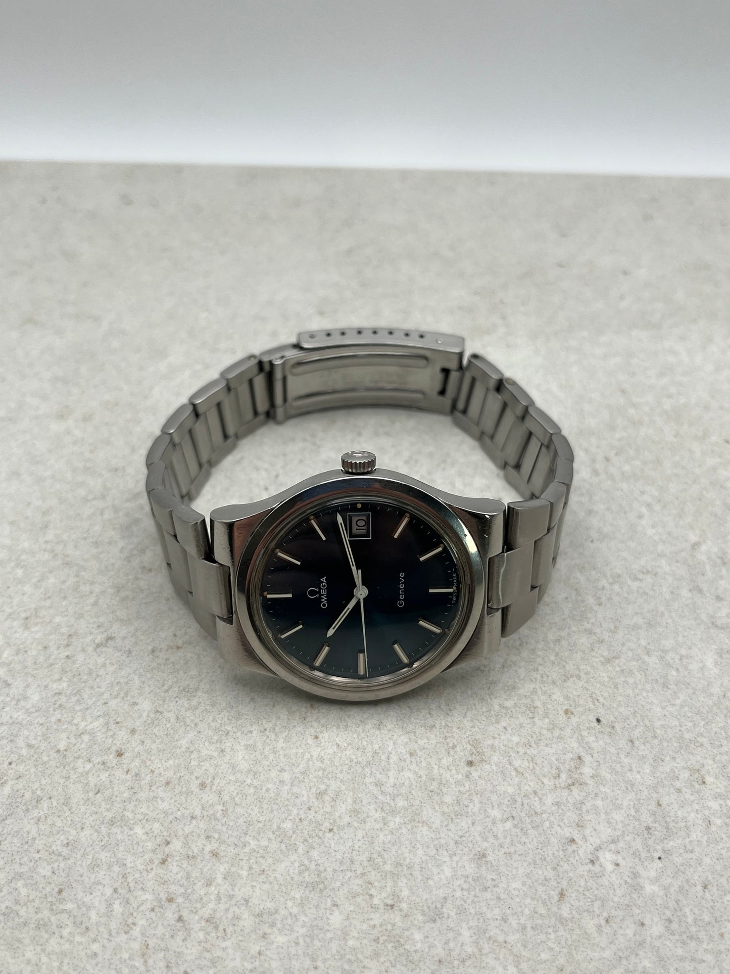 Omega Geneve Date Manual 136.0103 Full Set box and papers