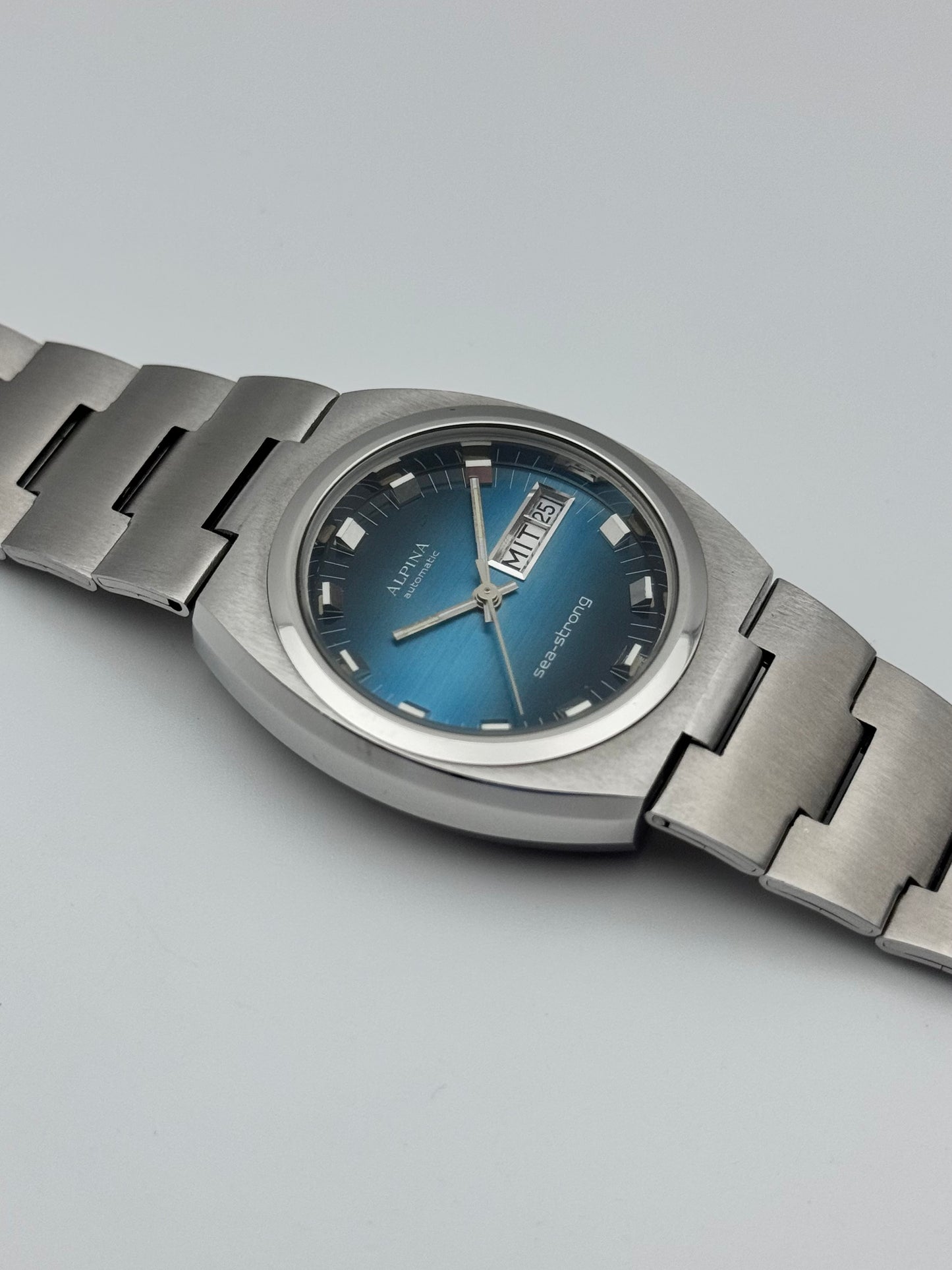 Alpina Sea-Strong Automatic Day-Date - Near New Old Stock