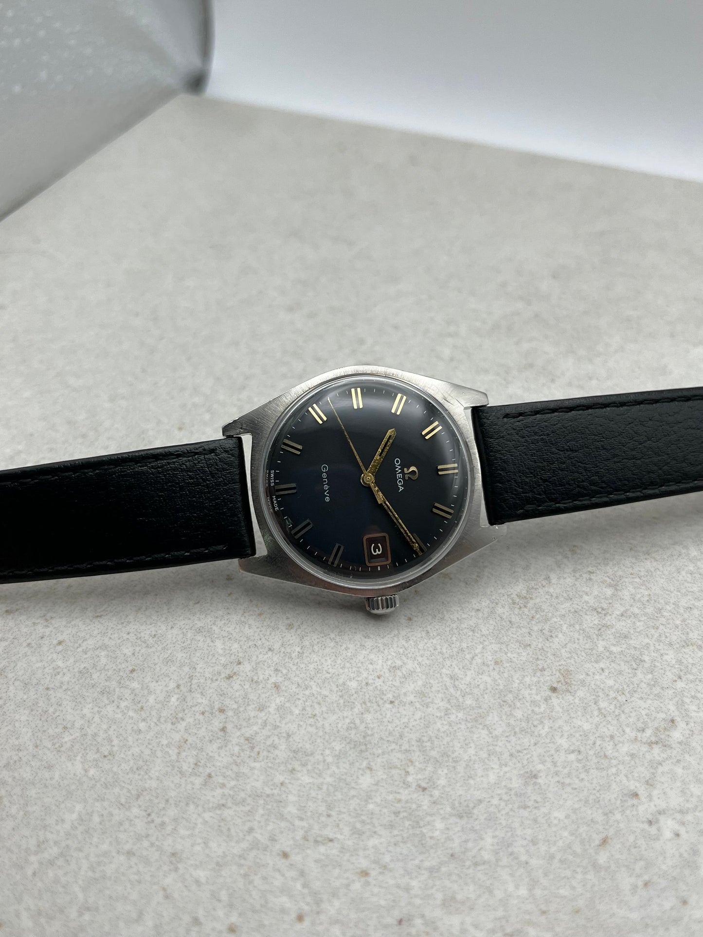 Omega Geneve Date Manual Wind 136.041