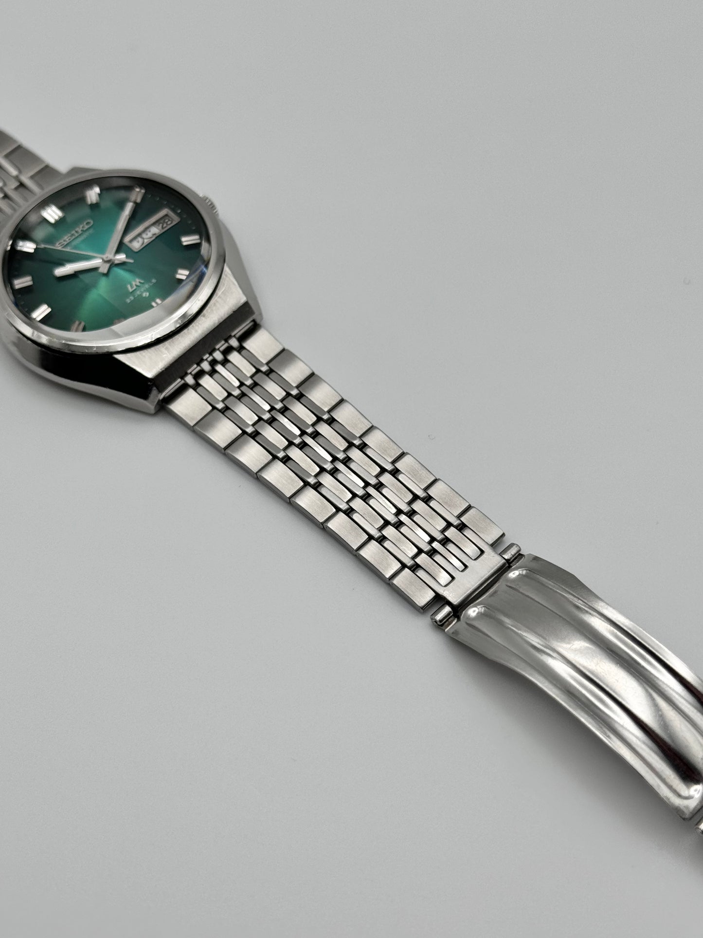 Seiko Lord Matic JDM Japanese Day-Date - Rare Faceted Crystal - 5606-8060