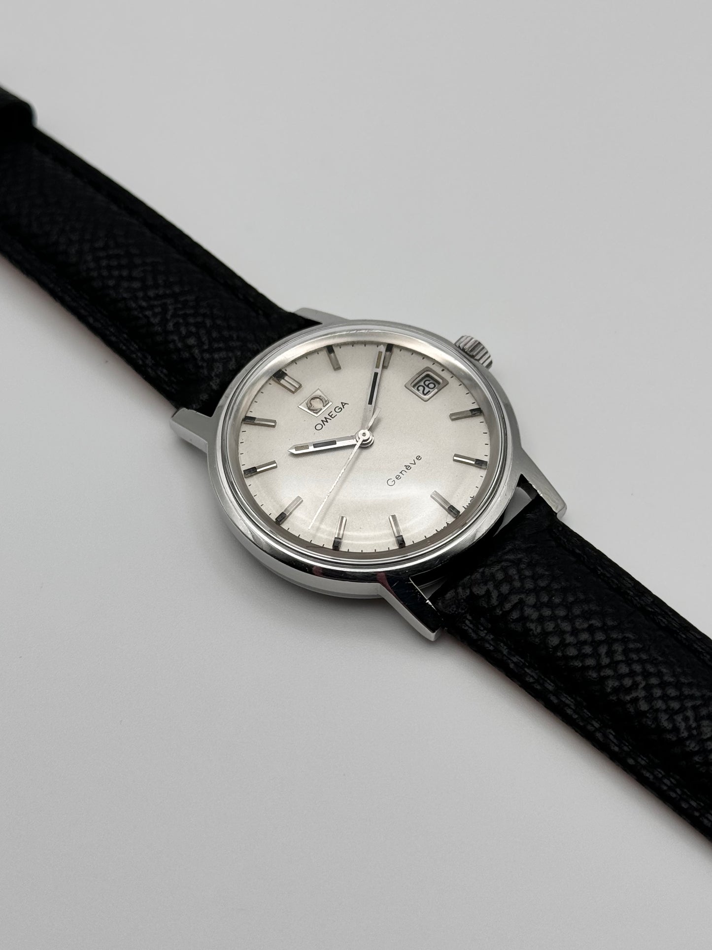 Omega Geneve Manual Wind Date 136.070