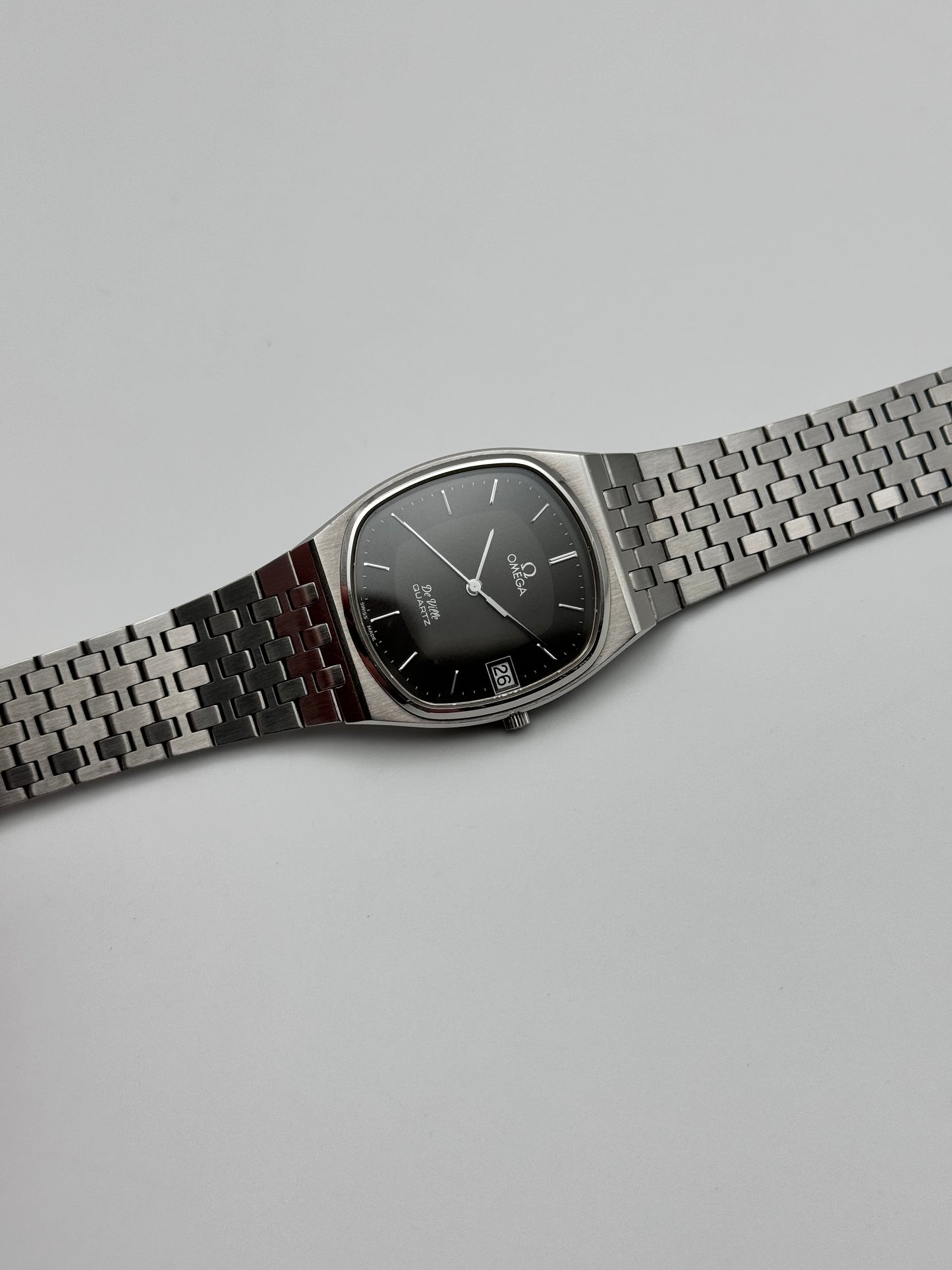 Omega DeVille Quartz Date 192.0011