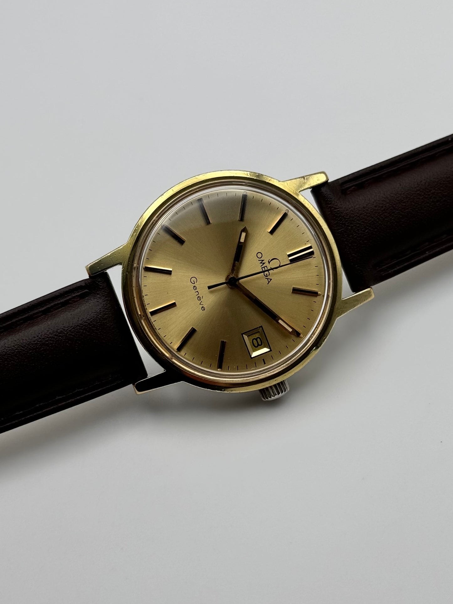 Omega Geneve Manual Wind Date 136.0098