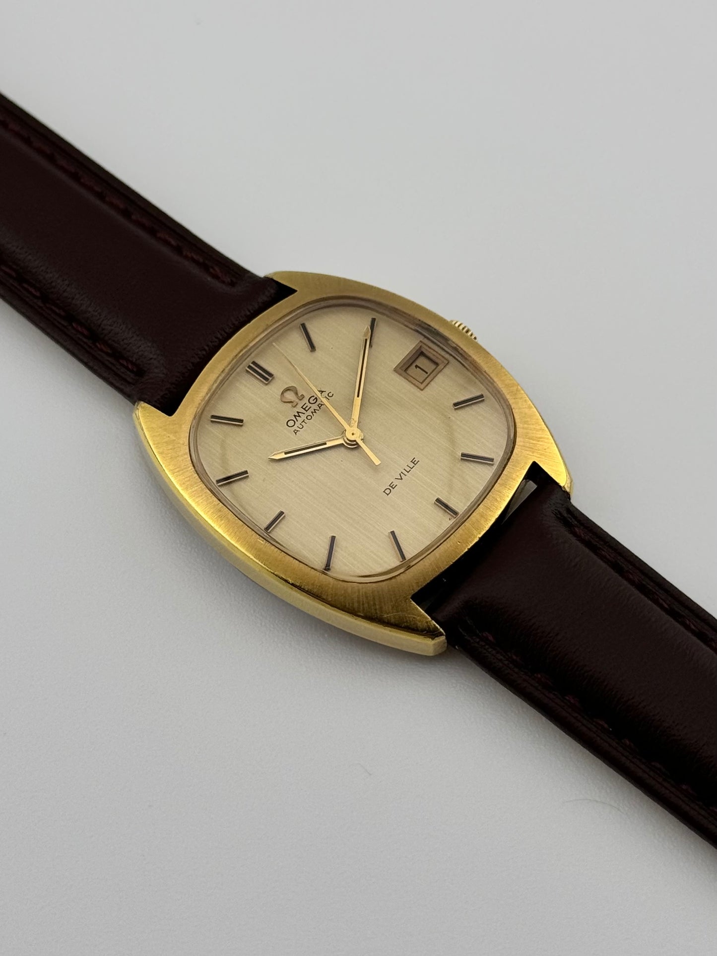 Omega De Ville Automatic Date - 162.045 - Linen Dial