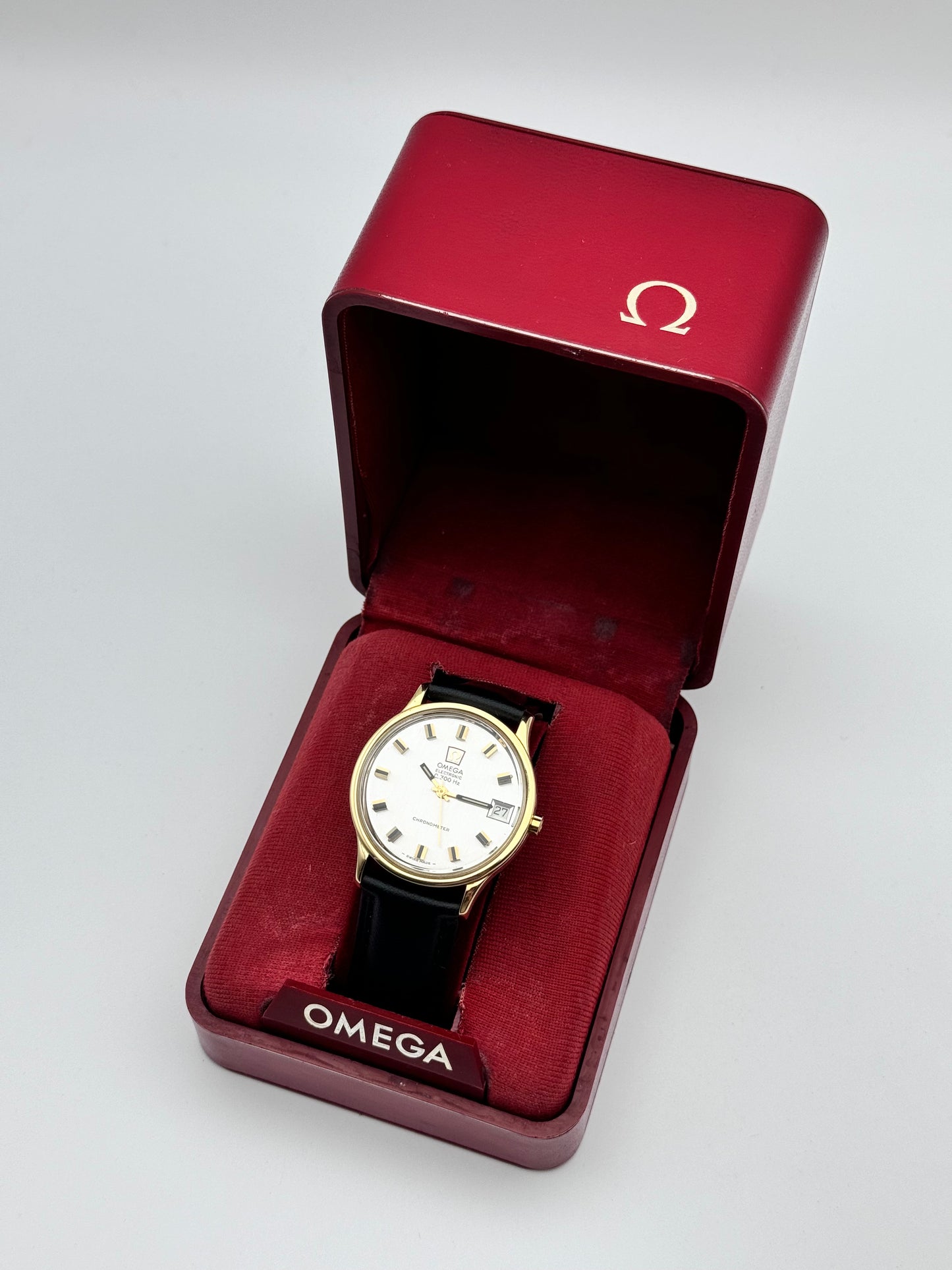 Omega Chronometer Electronic F300HZ Solid 18ct Gold - 198.003 - Original Box