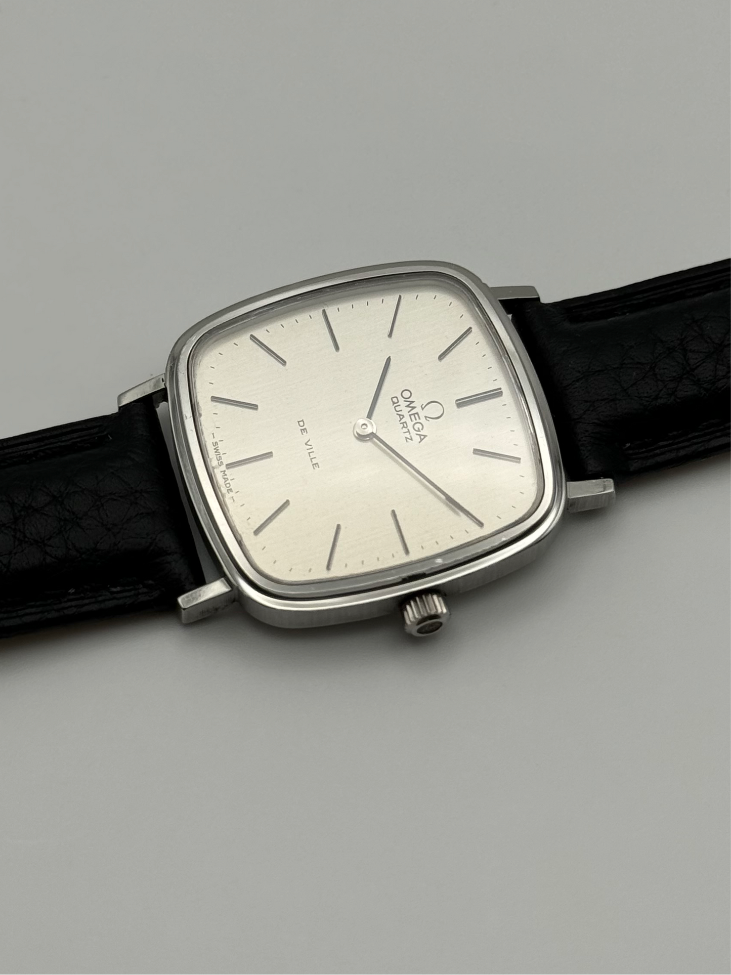 Omega DeVille Quartz 191.0045 - Near Mint