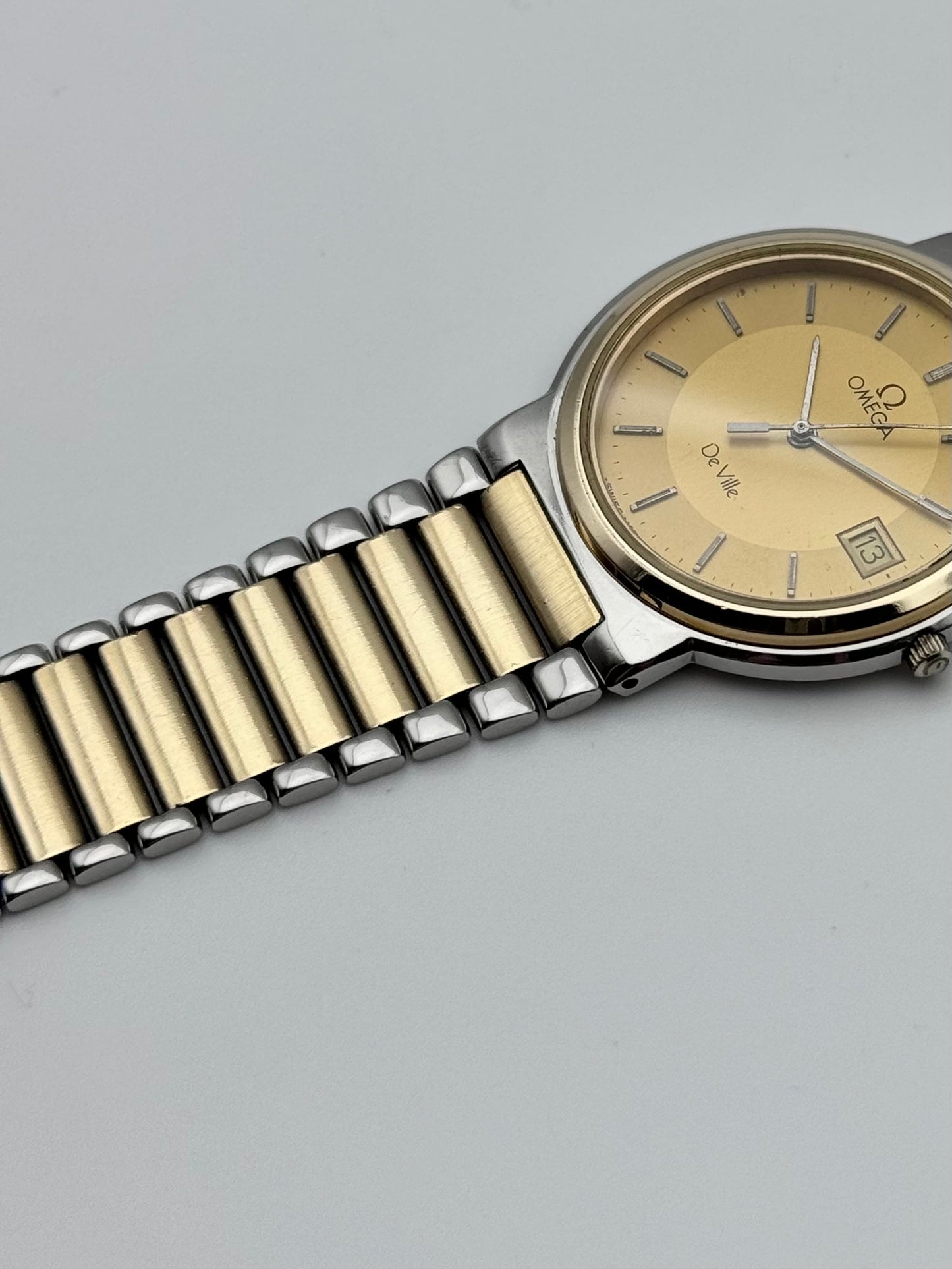 Omega De Ville Quartz Date 196.0256  - Original Bracelet