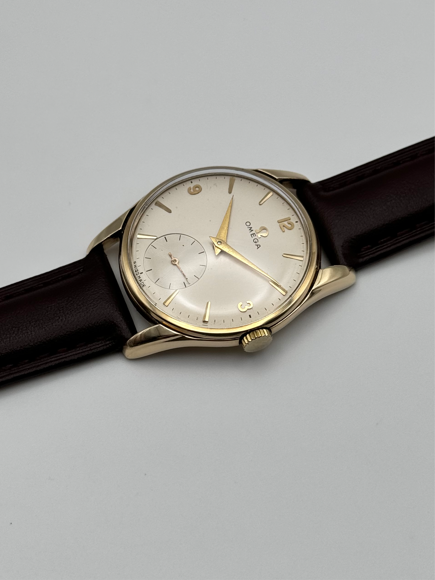 Omega Manual Wind Sub Seconds 9ct Solid Gold 153.045