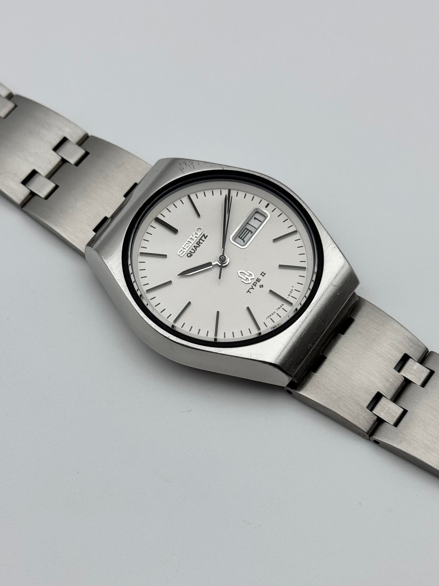 Seiko Type II Quartz JDM - 7546-810A