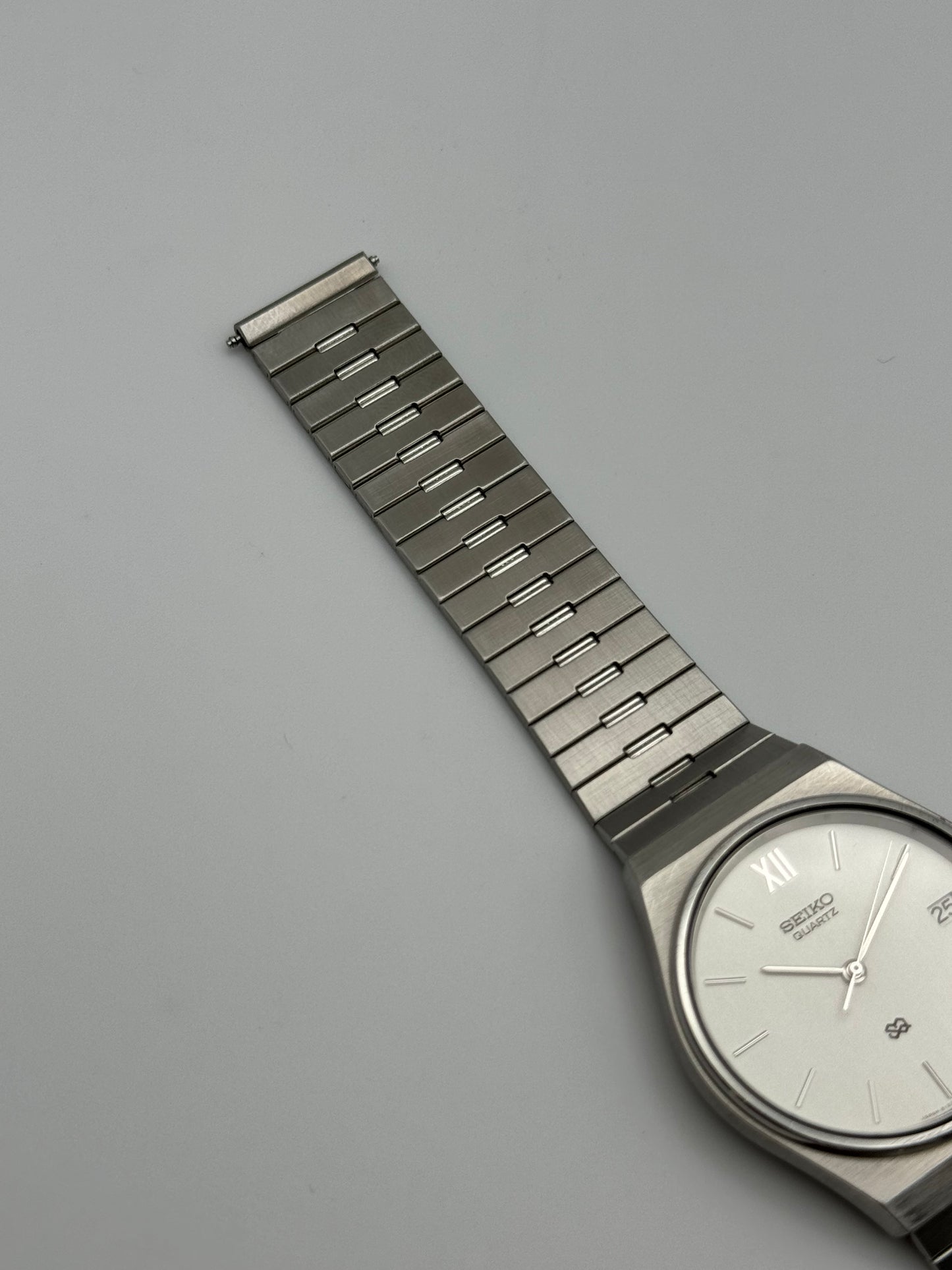 Seiko SQ Quartz Date 8122-7020