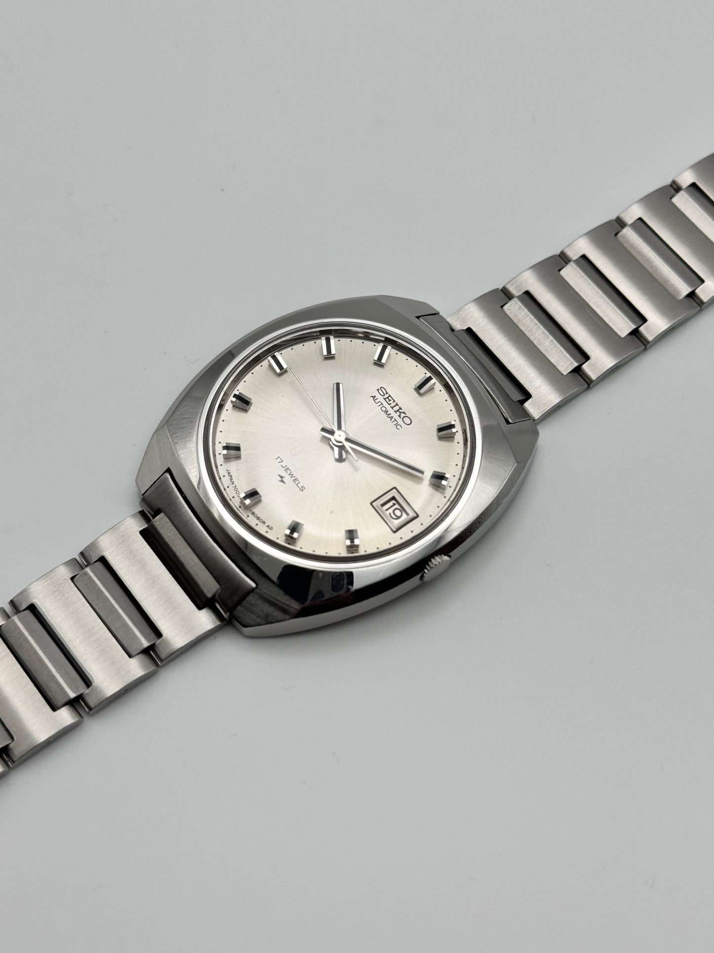 Seiko Automatic Date 17j 7005-8040