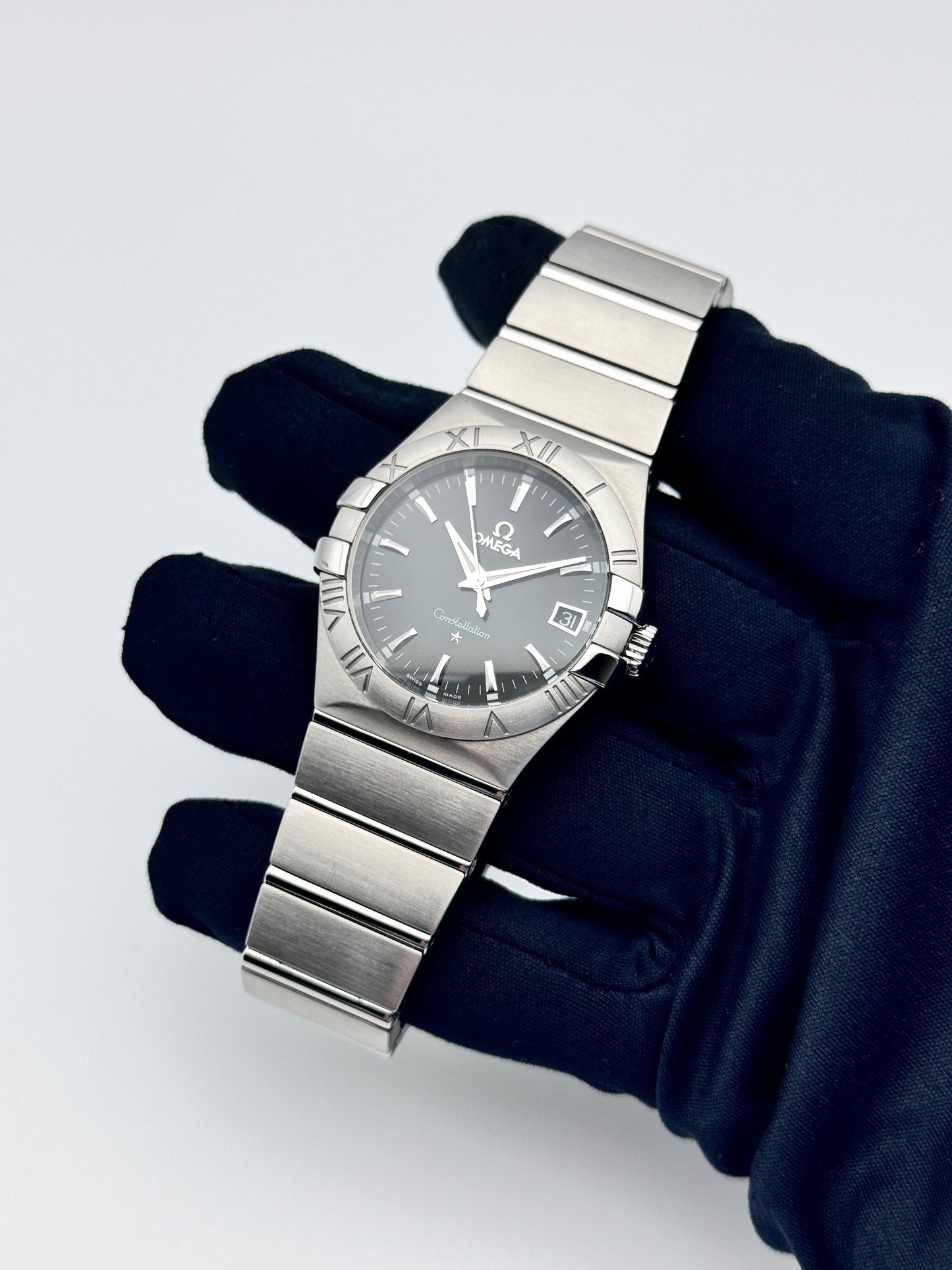 Omega Constellation Quartz Date - Box and Papers