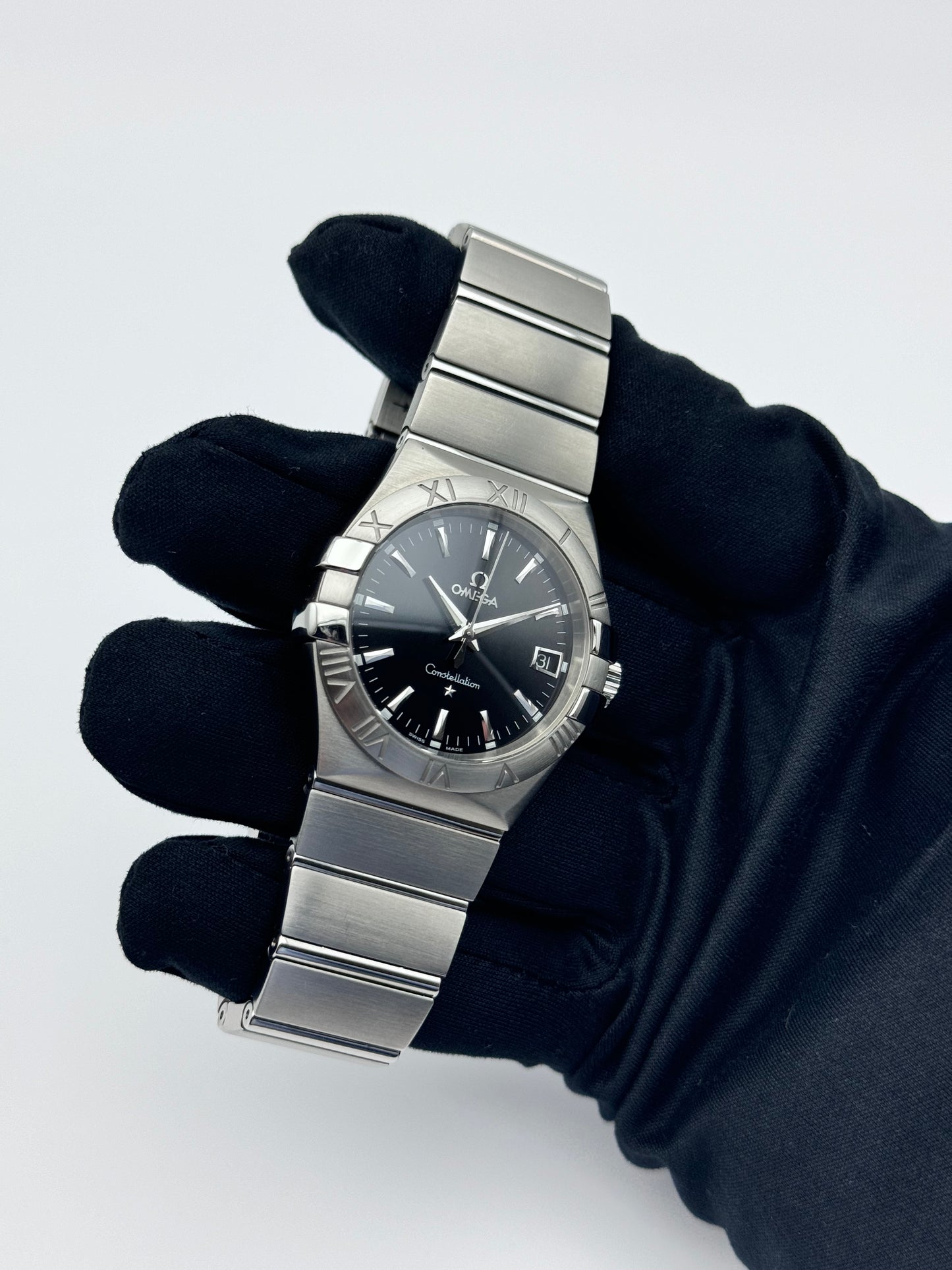 Omega Constellation Quartz Date - Box and Papers