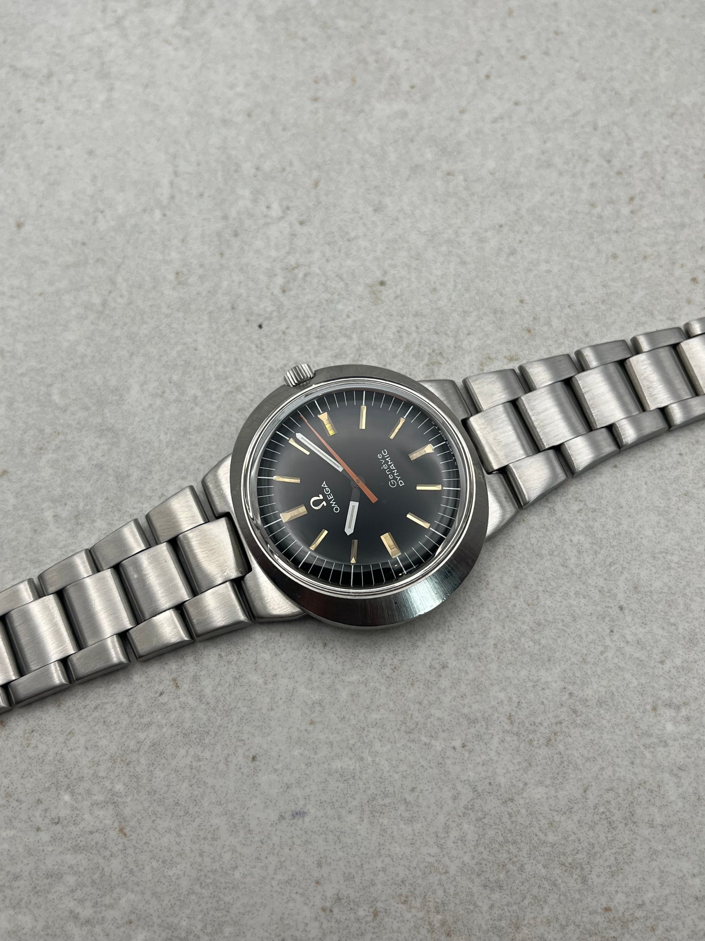 Omega Geneve Dynamic Manual Wind 135.033