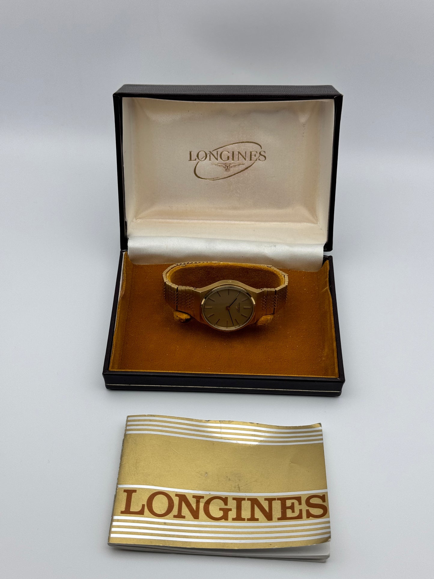 Longines Manual Wind - Original Bracelet - Box and Papers