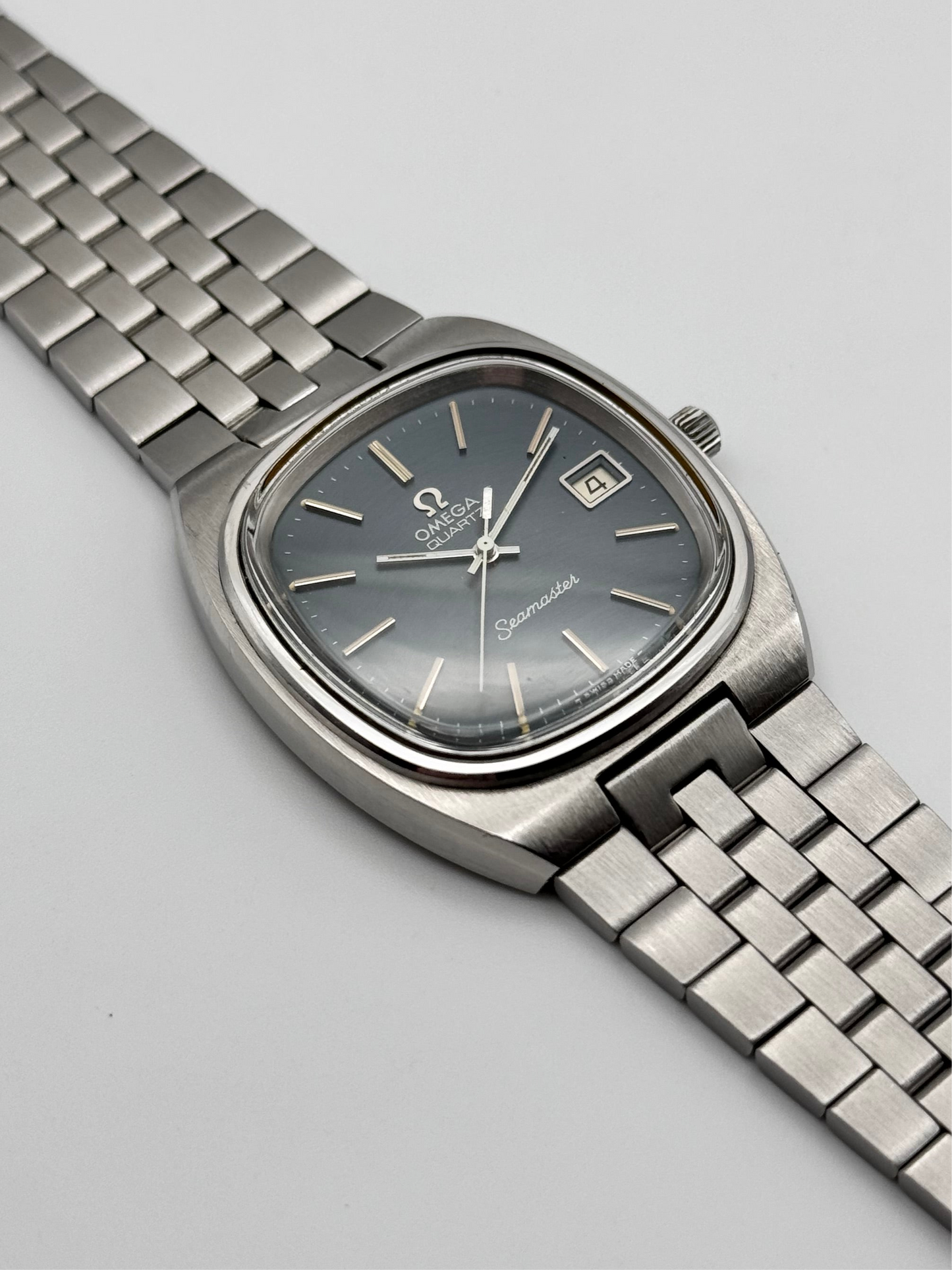 Omega Seamaster Quartz Day-Date 196.0085