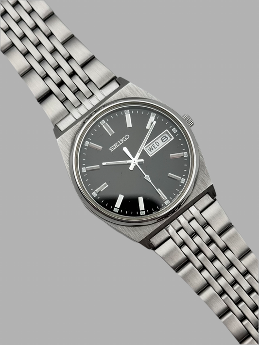 Seiko Quartz V743-9020 - Box and Papers