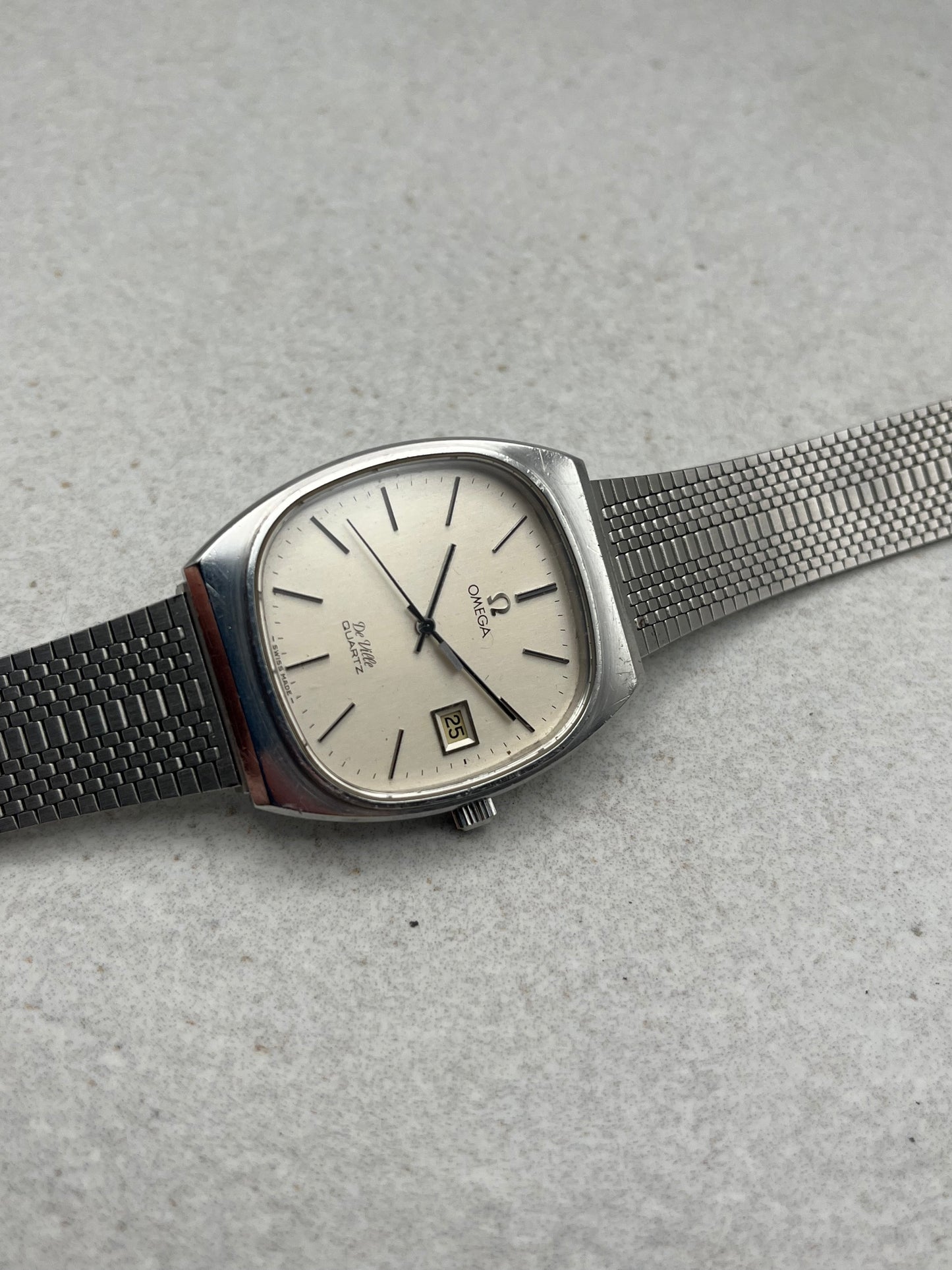 Omega DeVille Quartz Date 192.0035