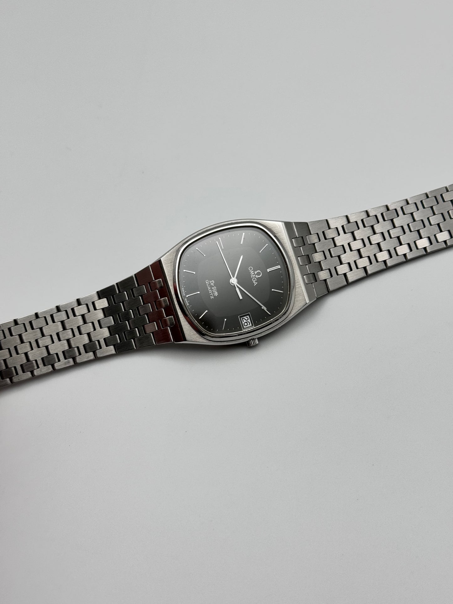 Omega DeVille Quartz Date 192.0011