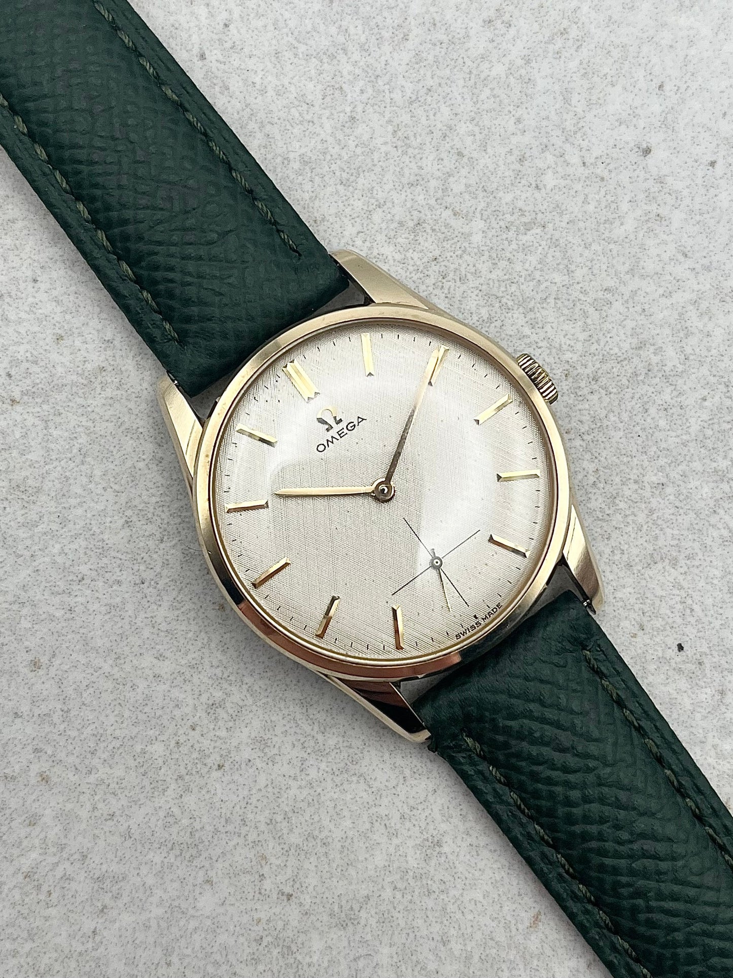 Omega Manual 9ct Gold Linen Dial 121.5400