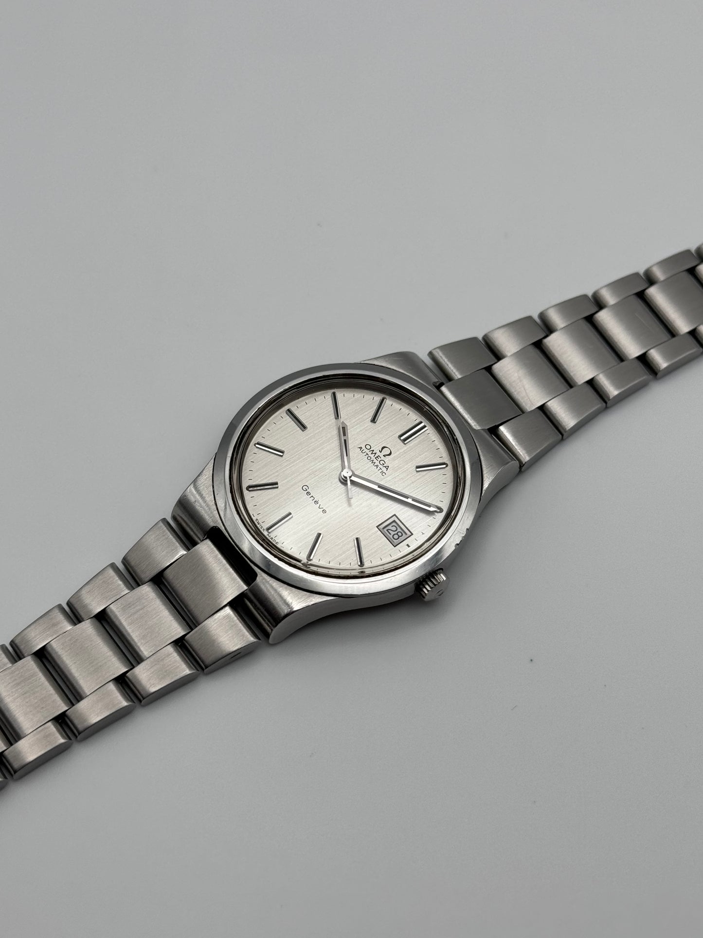 Omega Geneve Automatic Date 166.0173