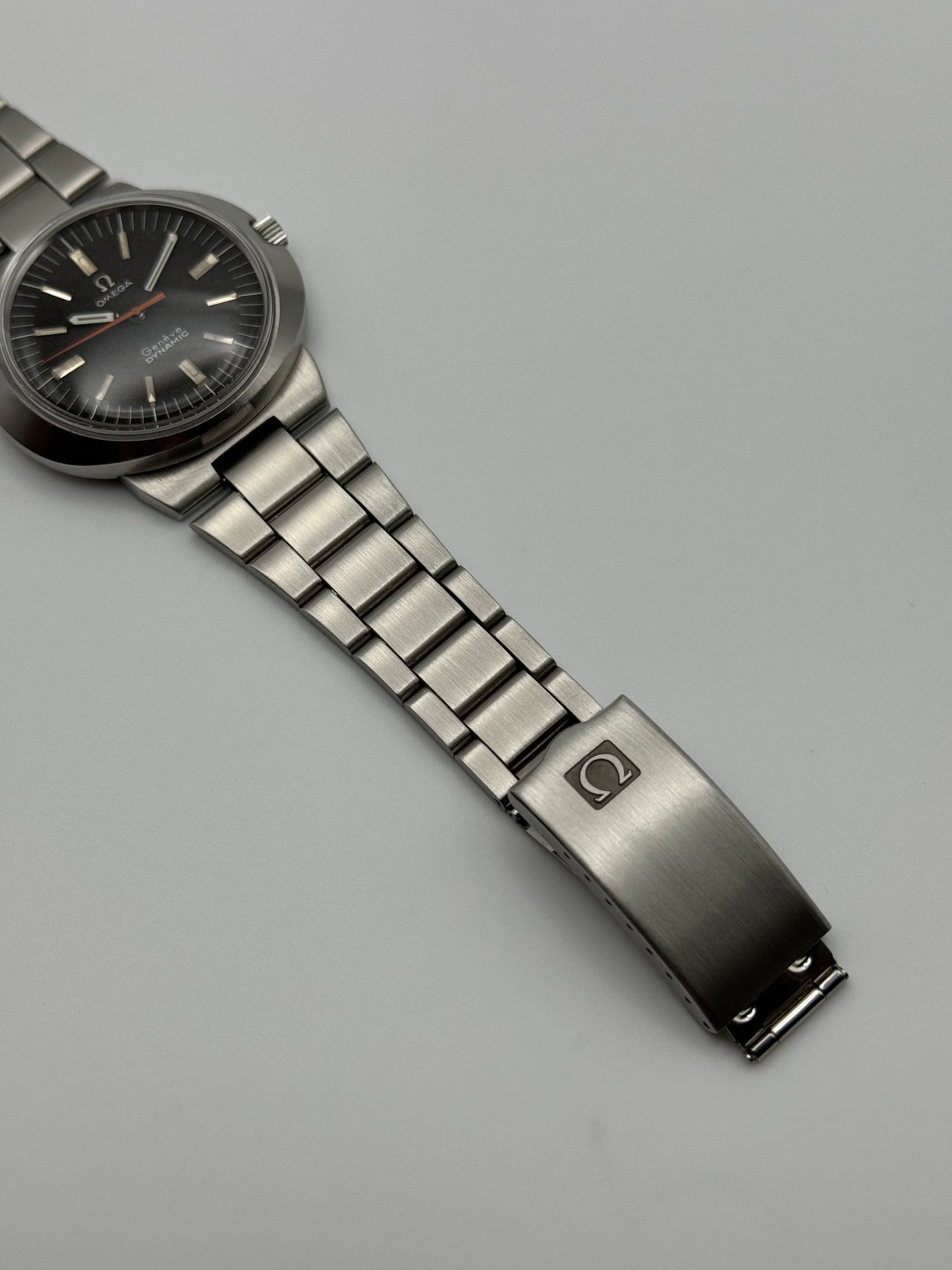 Omega Geneve Dynamic Manual Wind 135.033