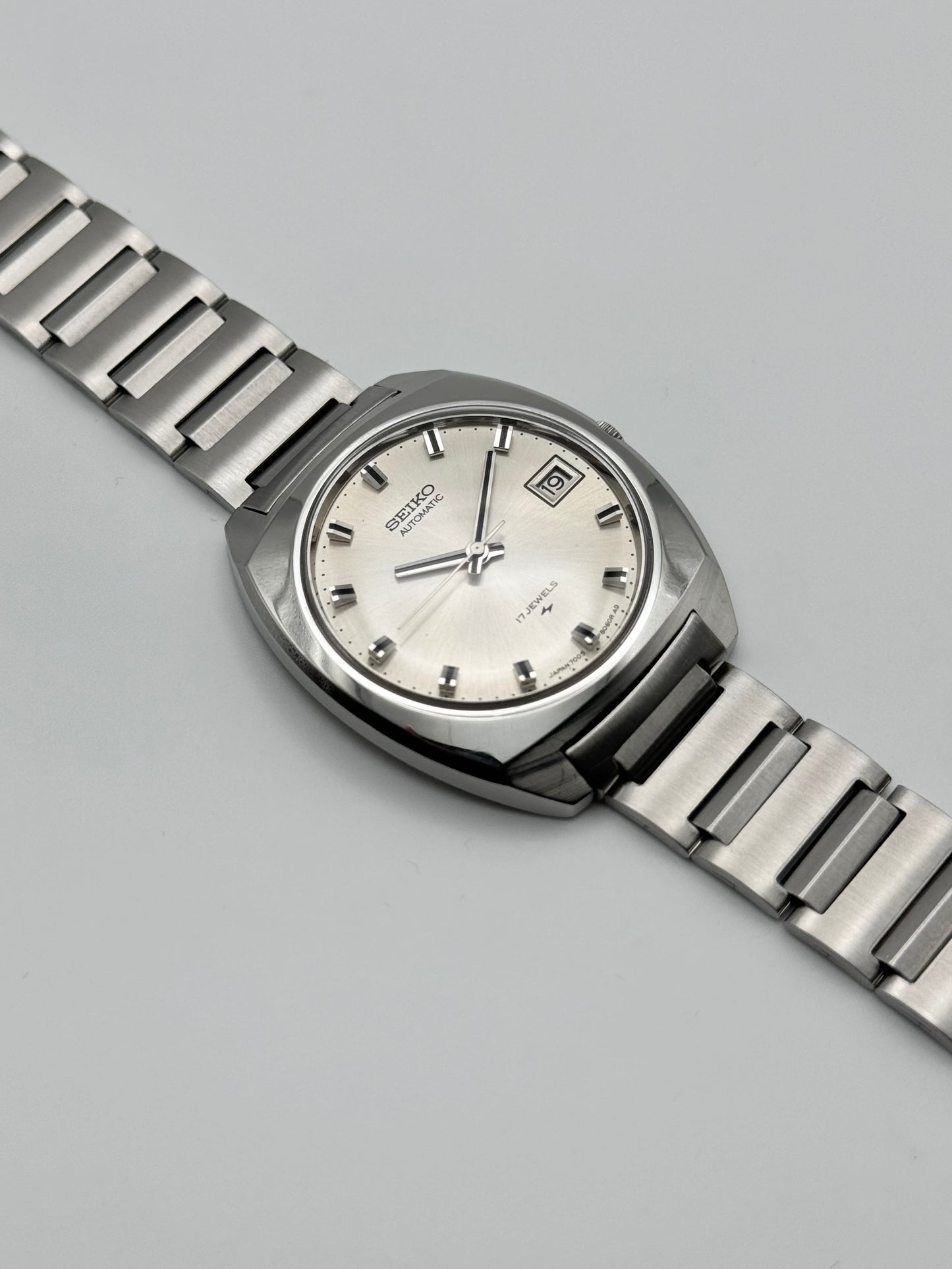 Seiko Automatic Date 17j 7005-8040