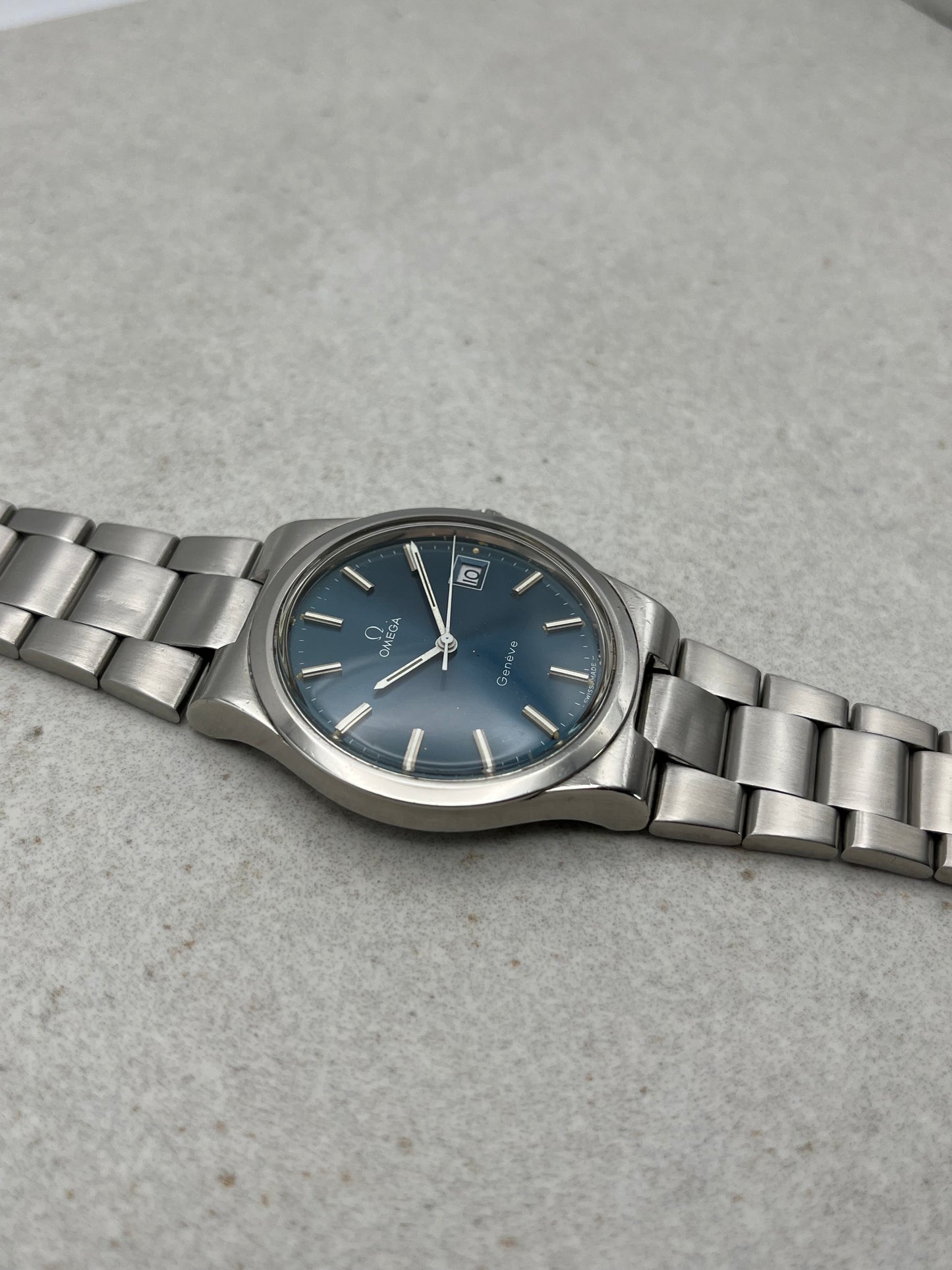 Omega Geneve Date Manual 136.0103 Full Set box and papers