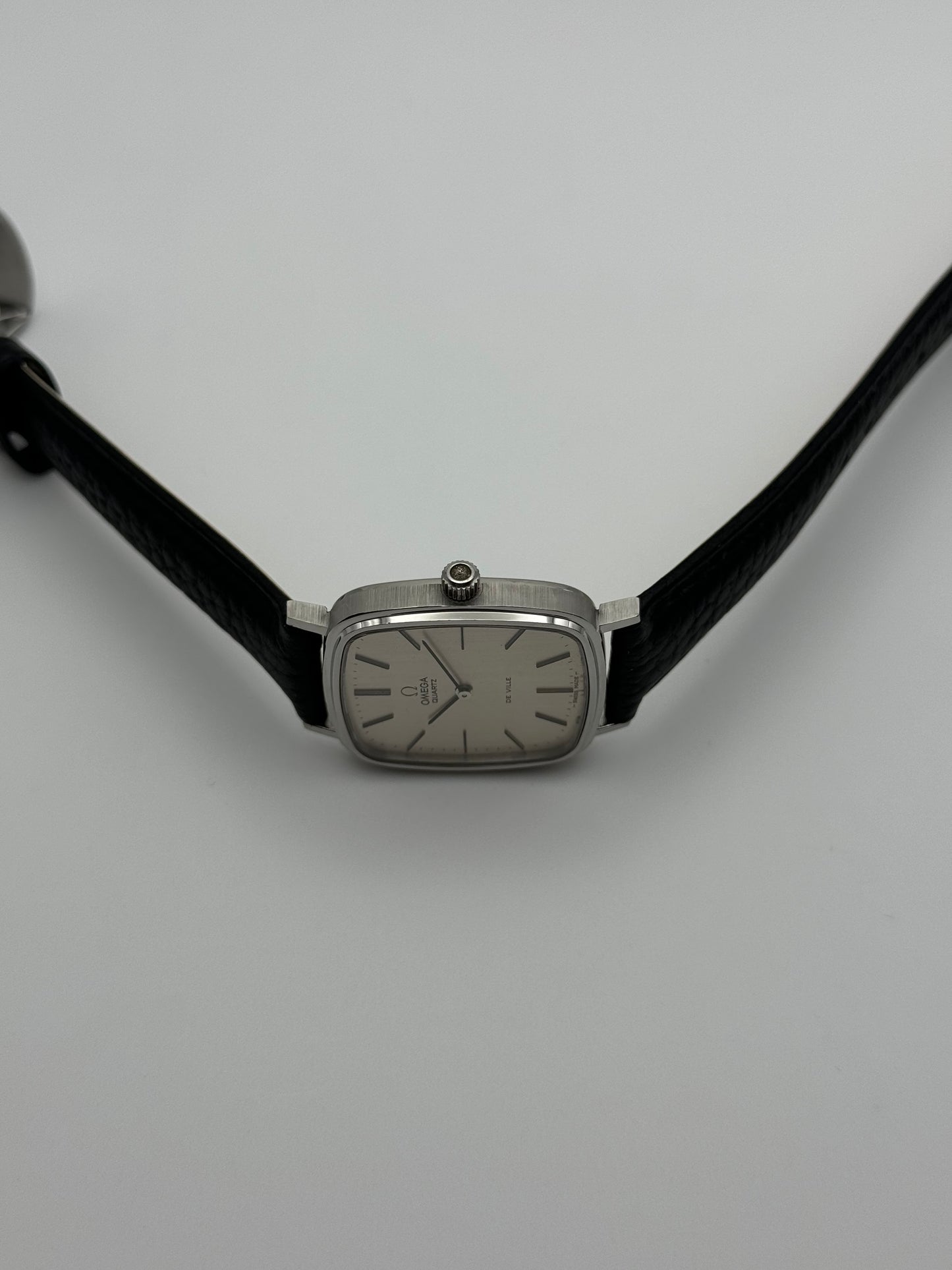 Omega DeVille Quartz 191.0045 - Near Mint