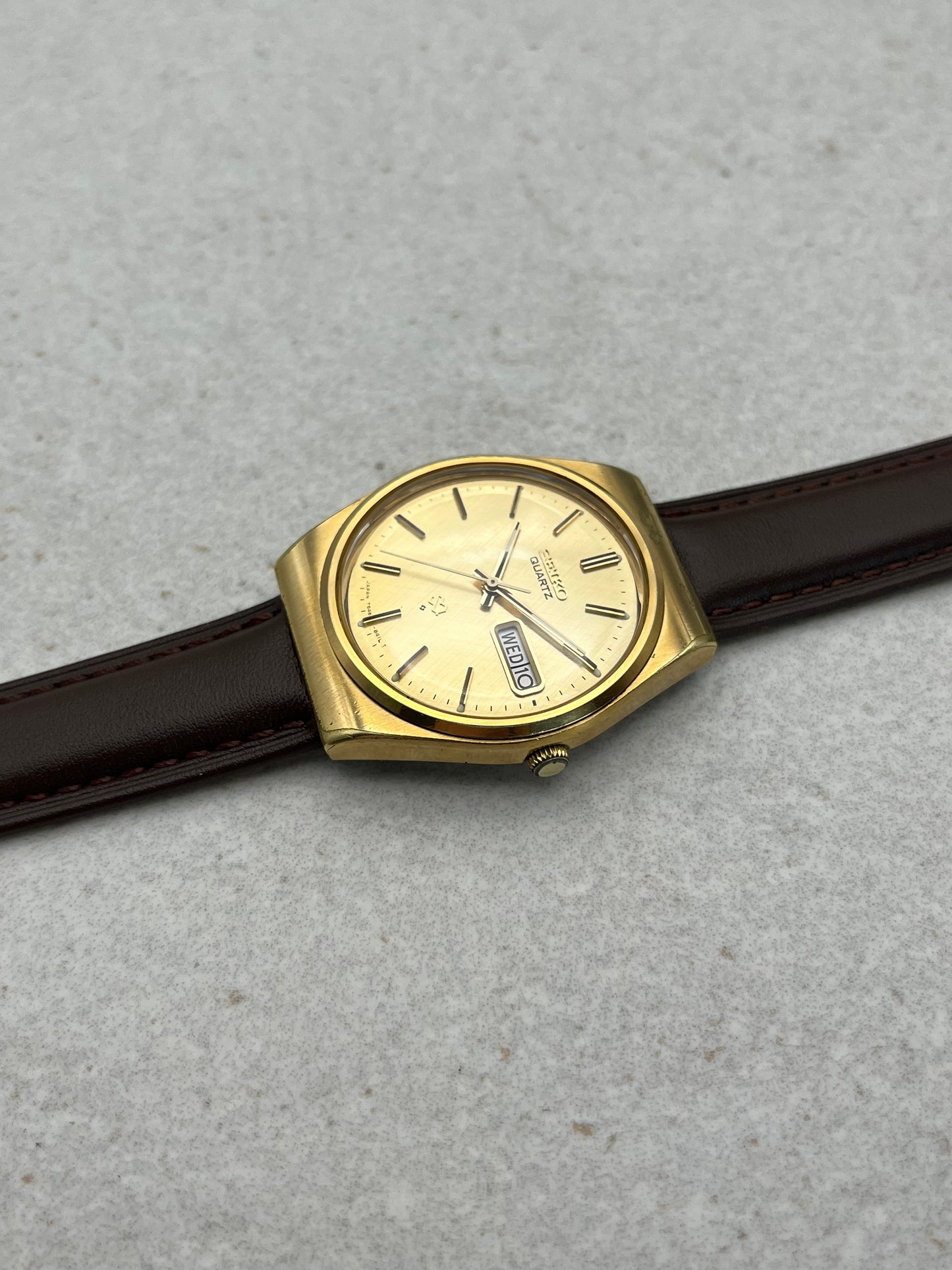 Seiko SQ Quartz Rare Linen Dial 7546-8200