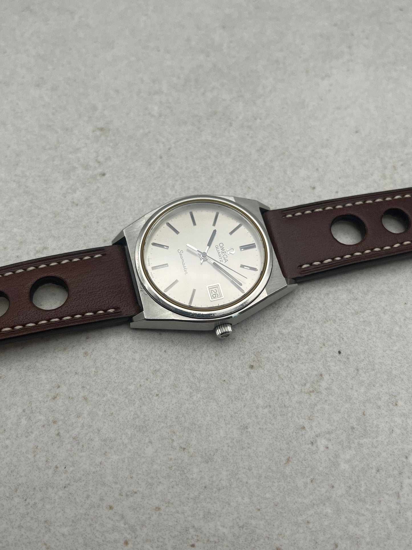 Omega Seamaster Quartz Date 196.0088