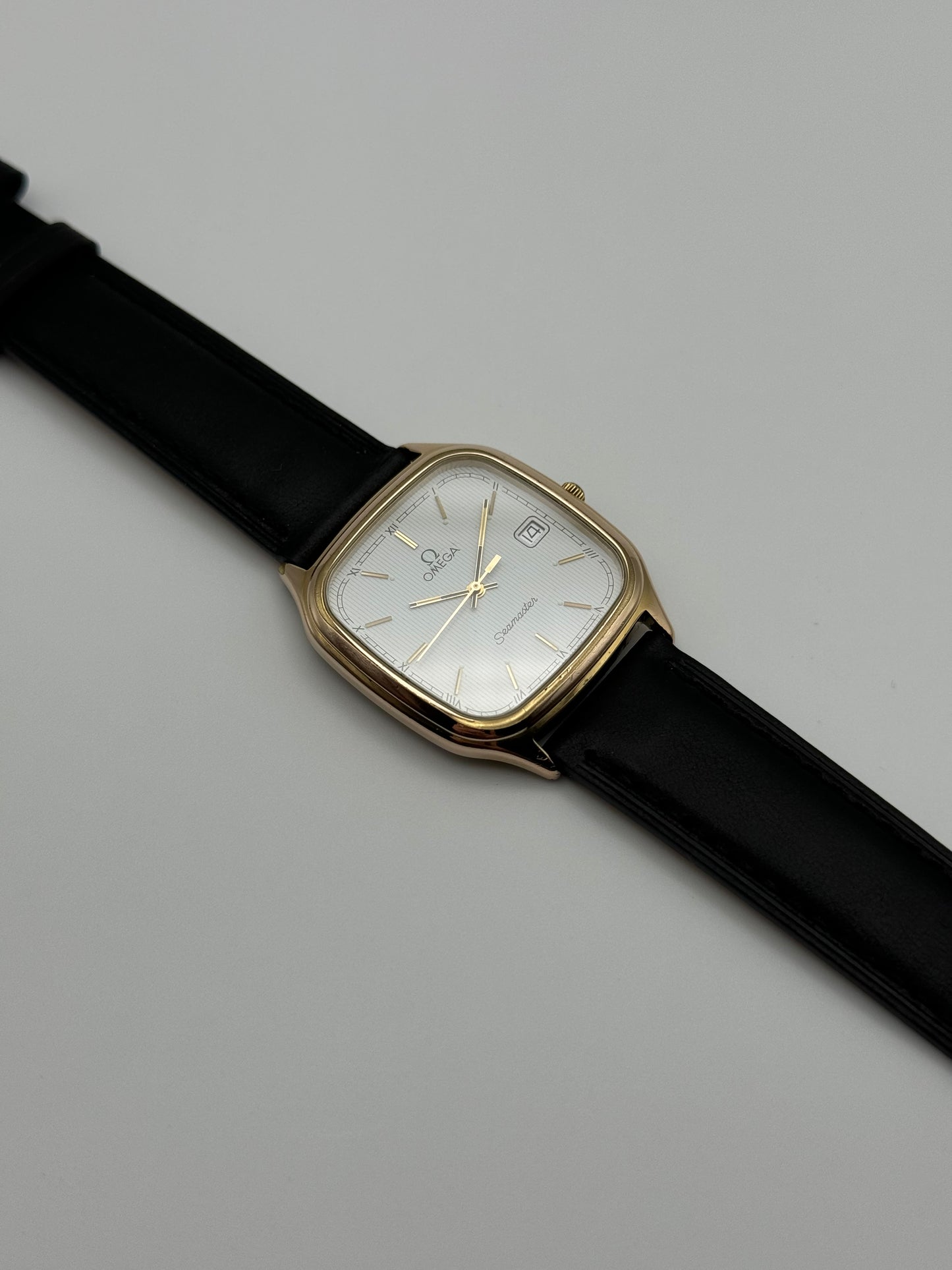 Omega Seamaster Quartz Date 196.0311