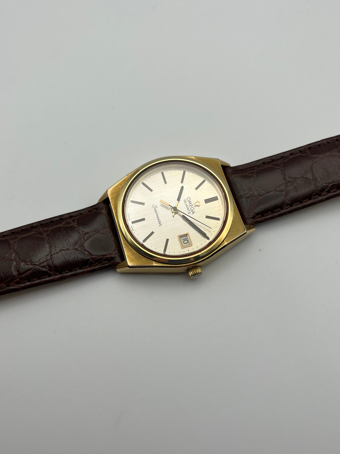 Omega Seamaster Quartz Date 196.0088