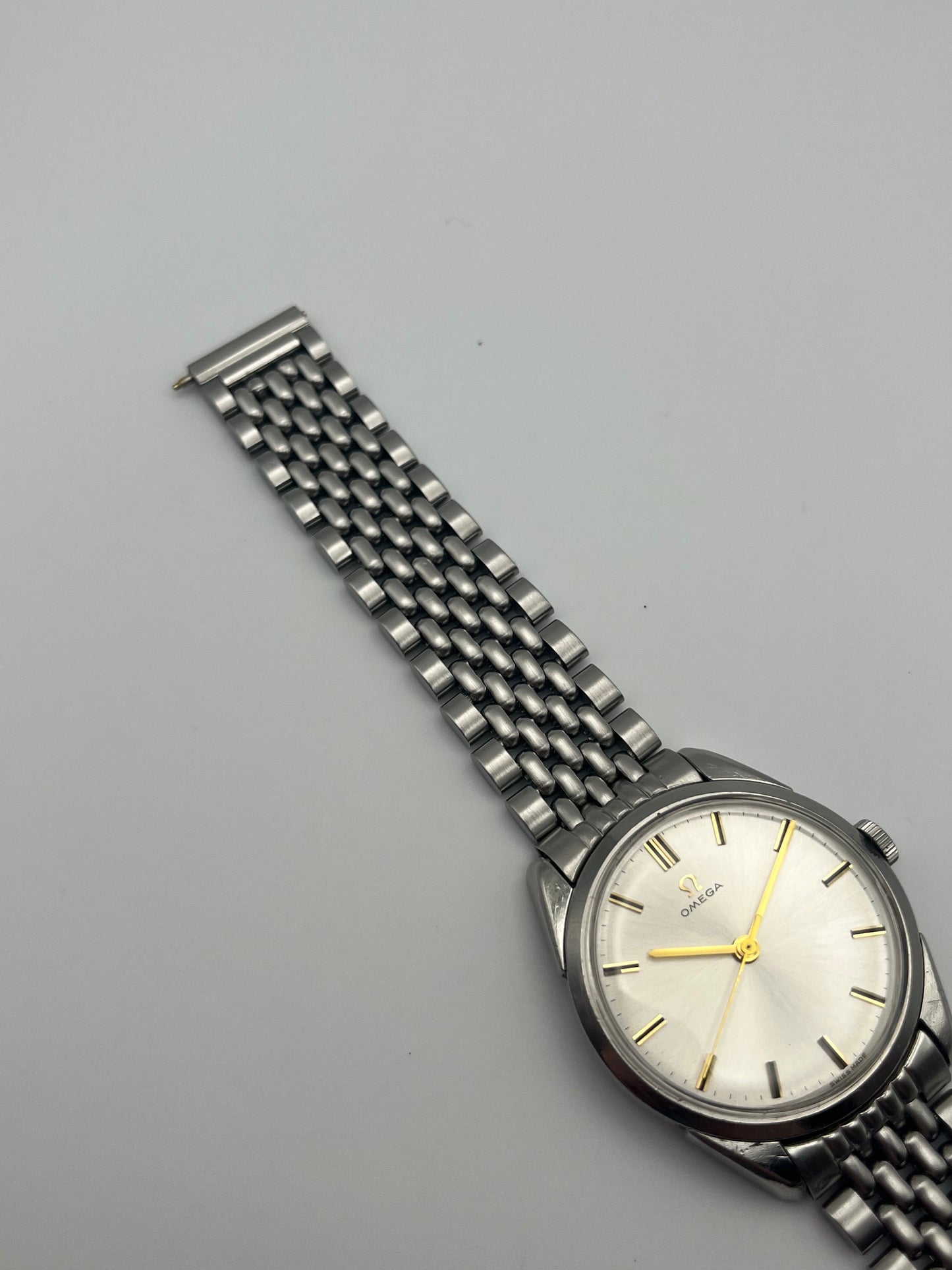 Omega Manual Wind Cal: 284 - Original Beads of Rice Bracelet -  2910-1-SC