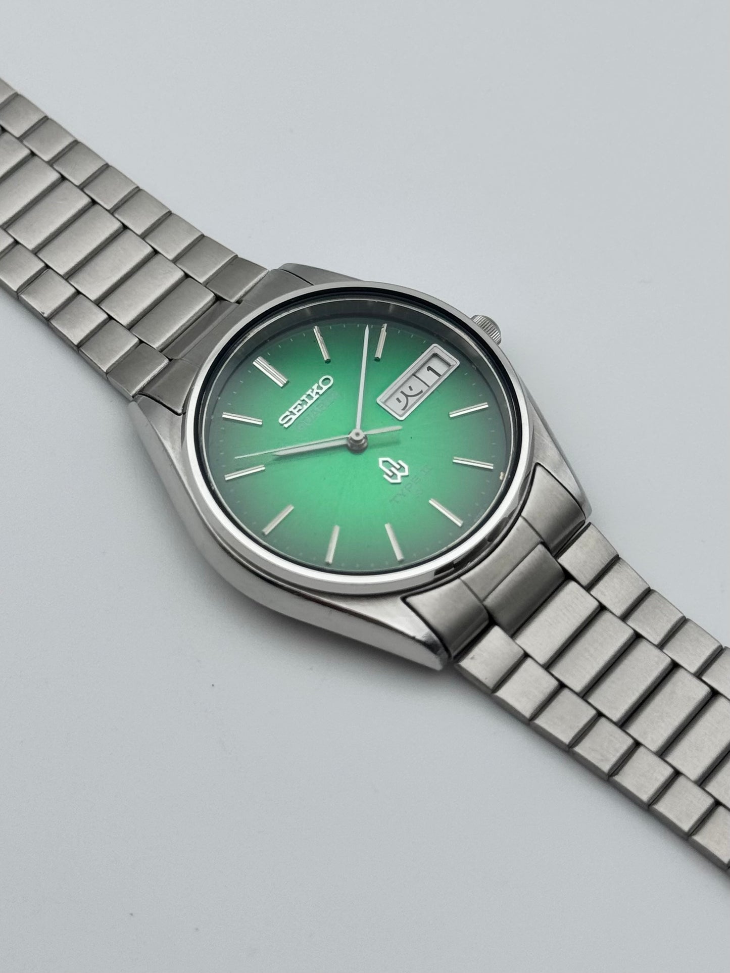 Seiko Type II Quartz JDM - 8222-6030 - Rare Green Dial