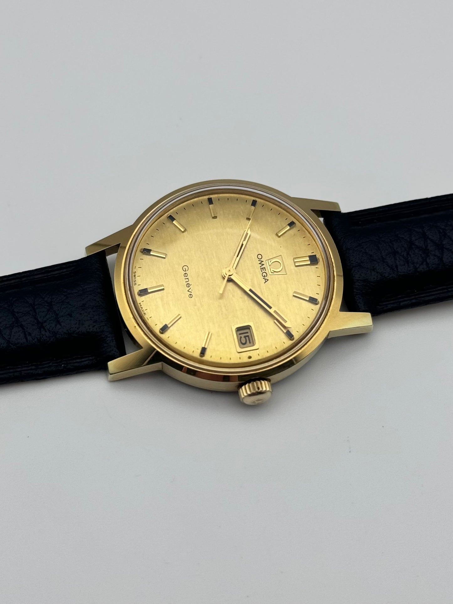 Omega Geneve Manual Shantung Dial - 136.070