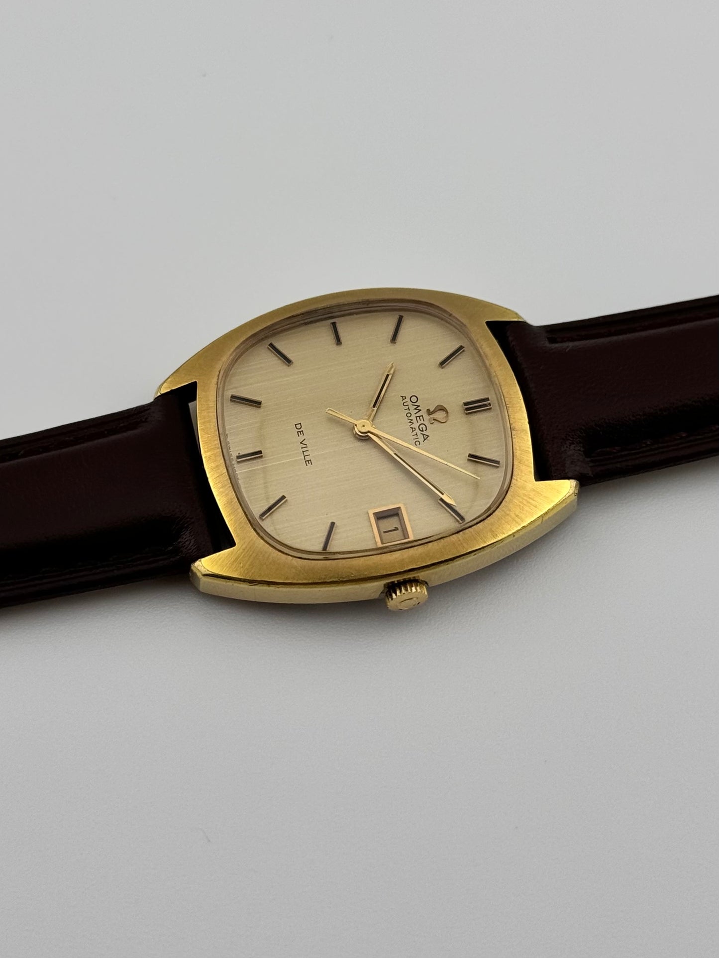 Omega De Ville Automatic Date - 162.045 - Linen Dial