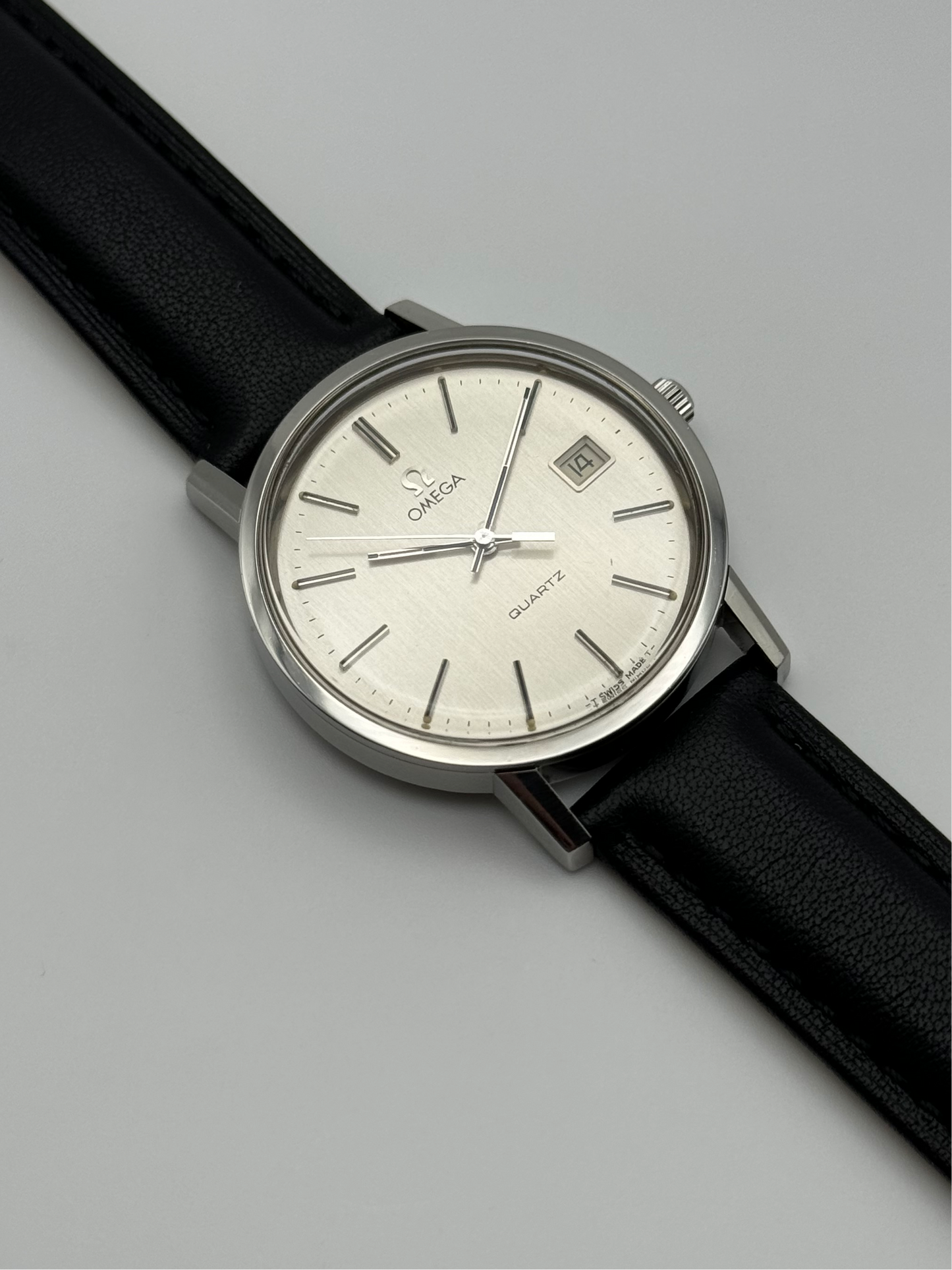 Omega Quartz Date 196.0160