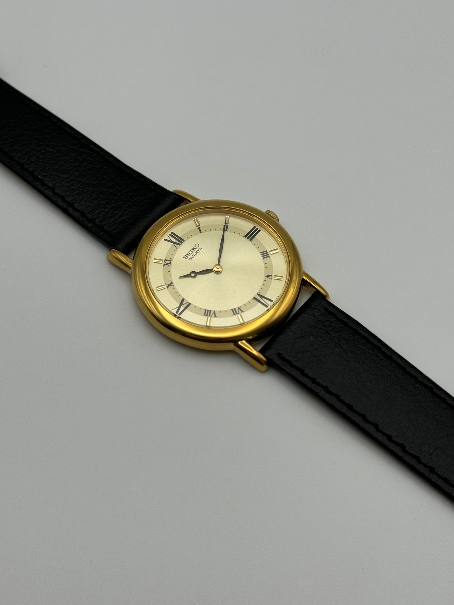 Seiko Dress Watch - Roman Numerals - 2K00-0030