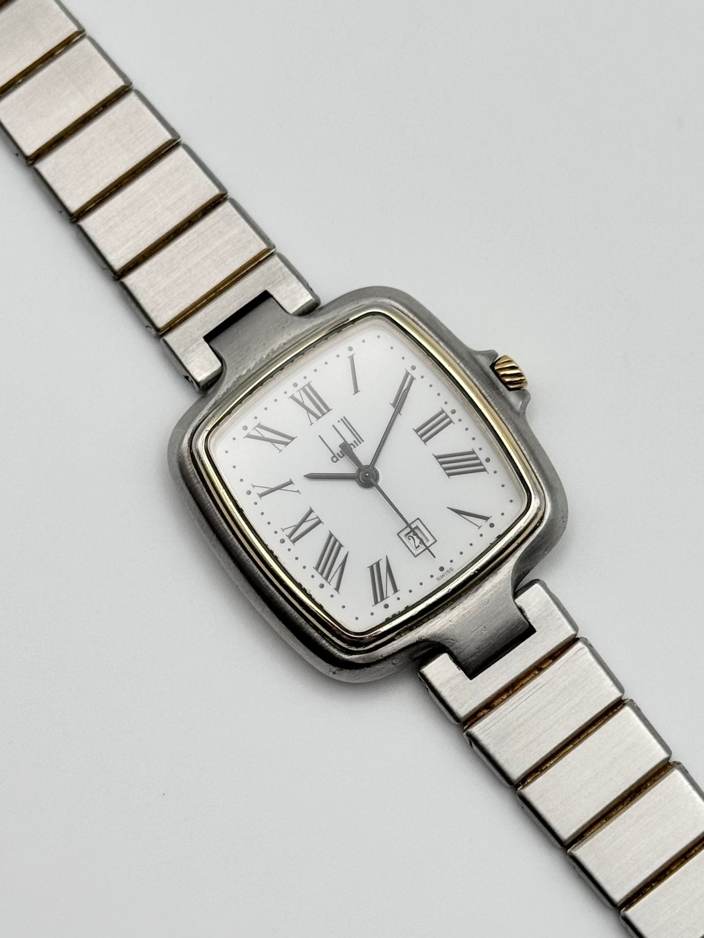 Dunhill Quartz Date Mens Dress Watch