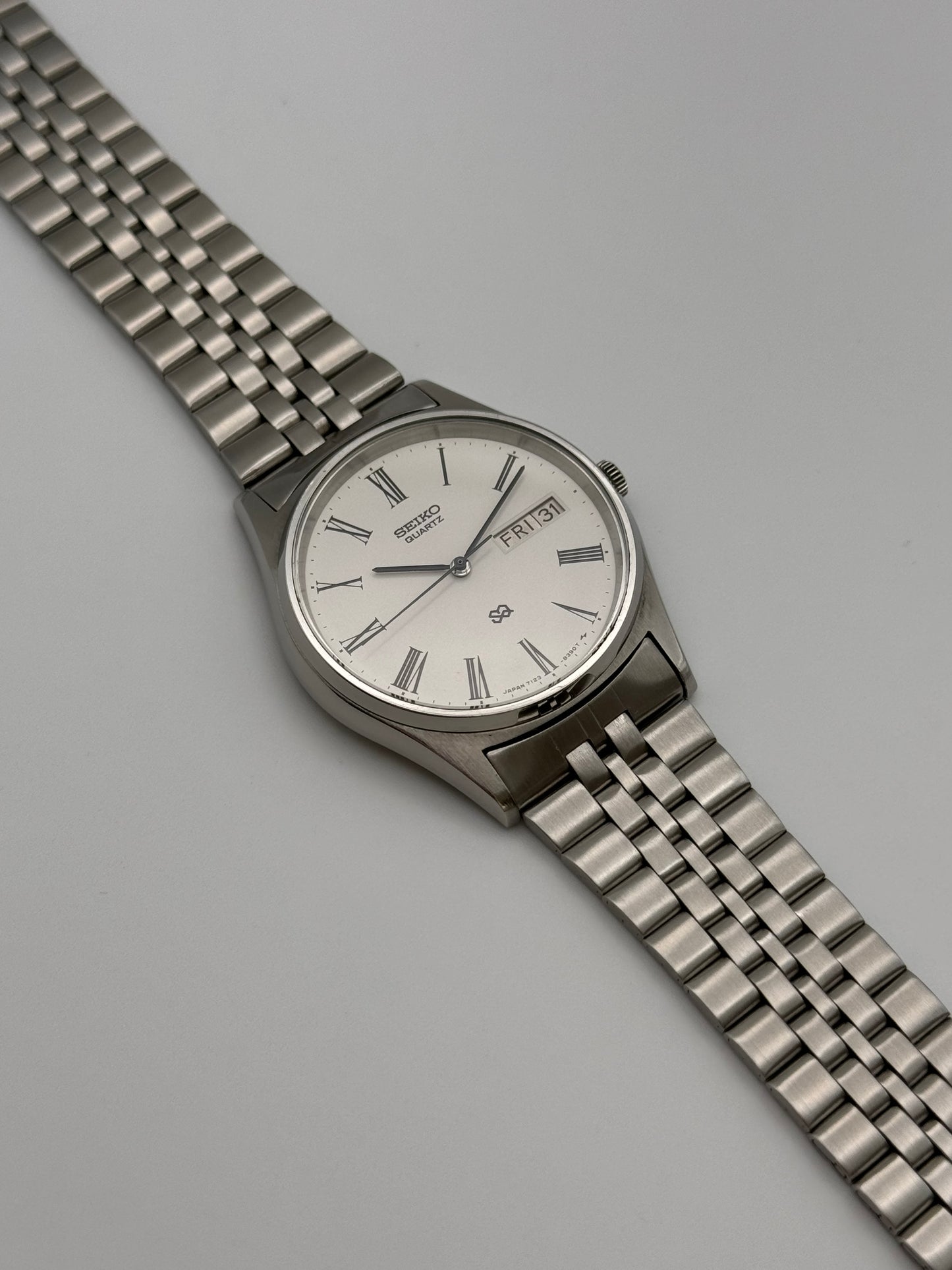 Seiko SQ Quartz Day-Date  7123-8340