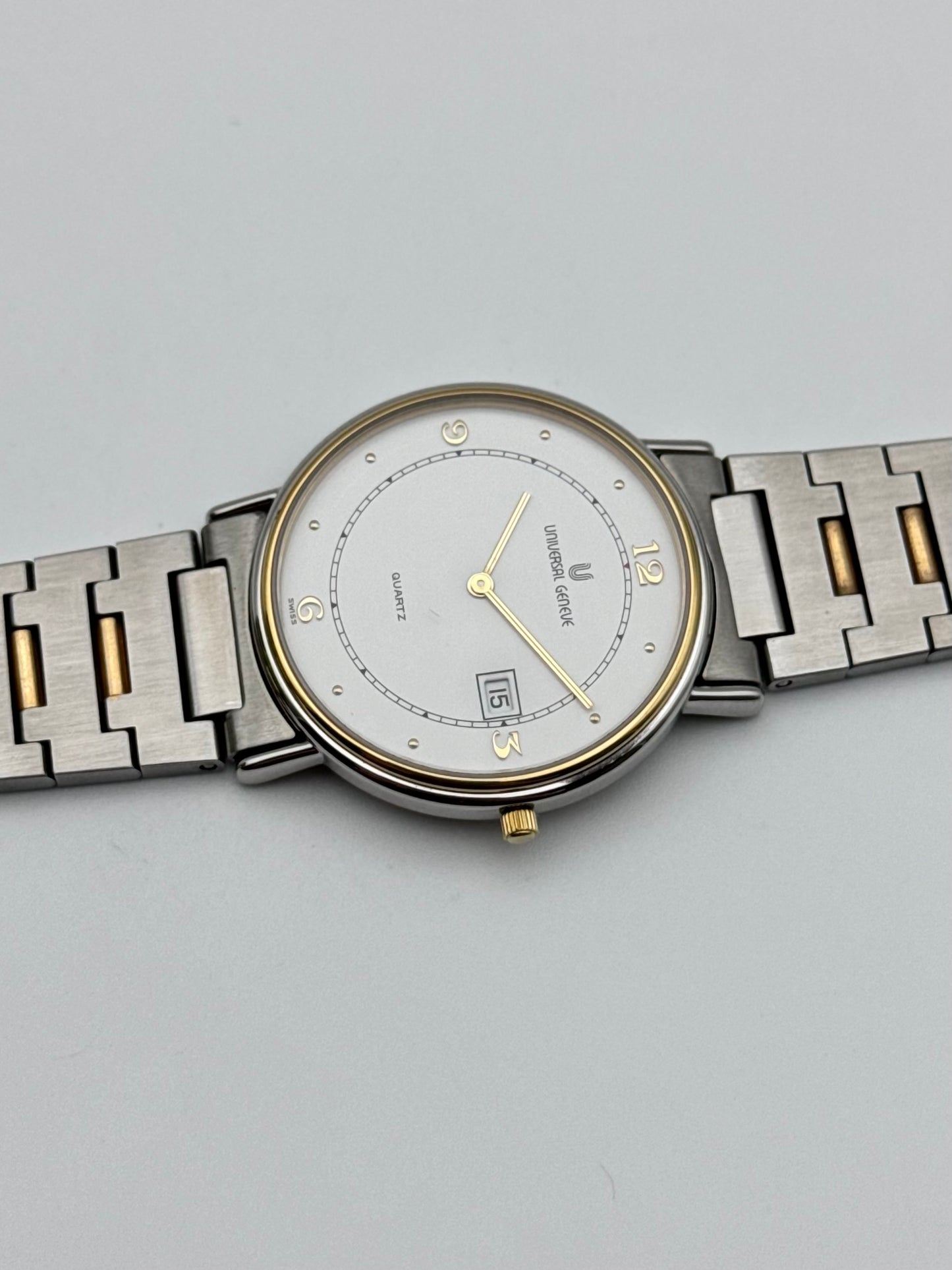 Universal Geneve Quartz Date - New Old Stock - 9568/3