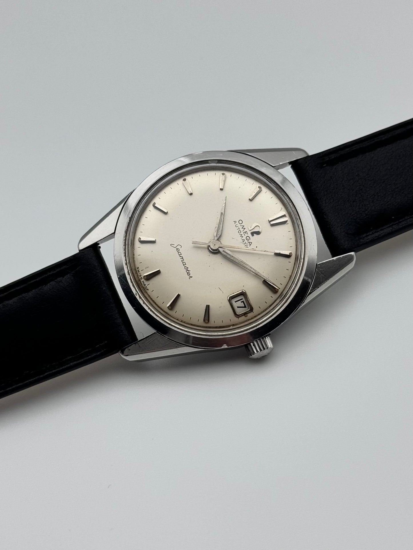 Omega Seamaster Automatic Date - 14701-1SC