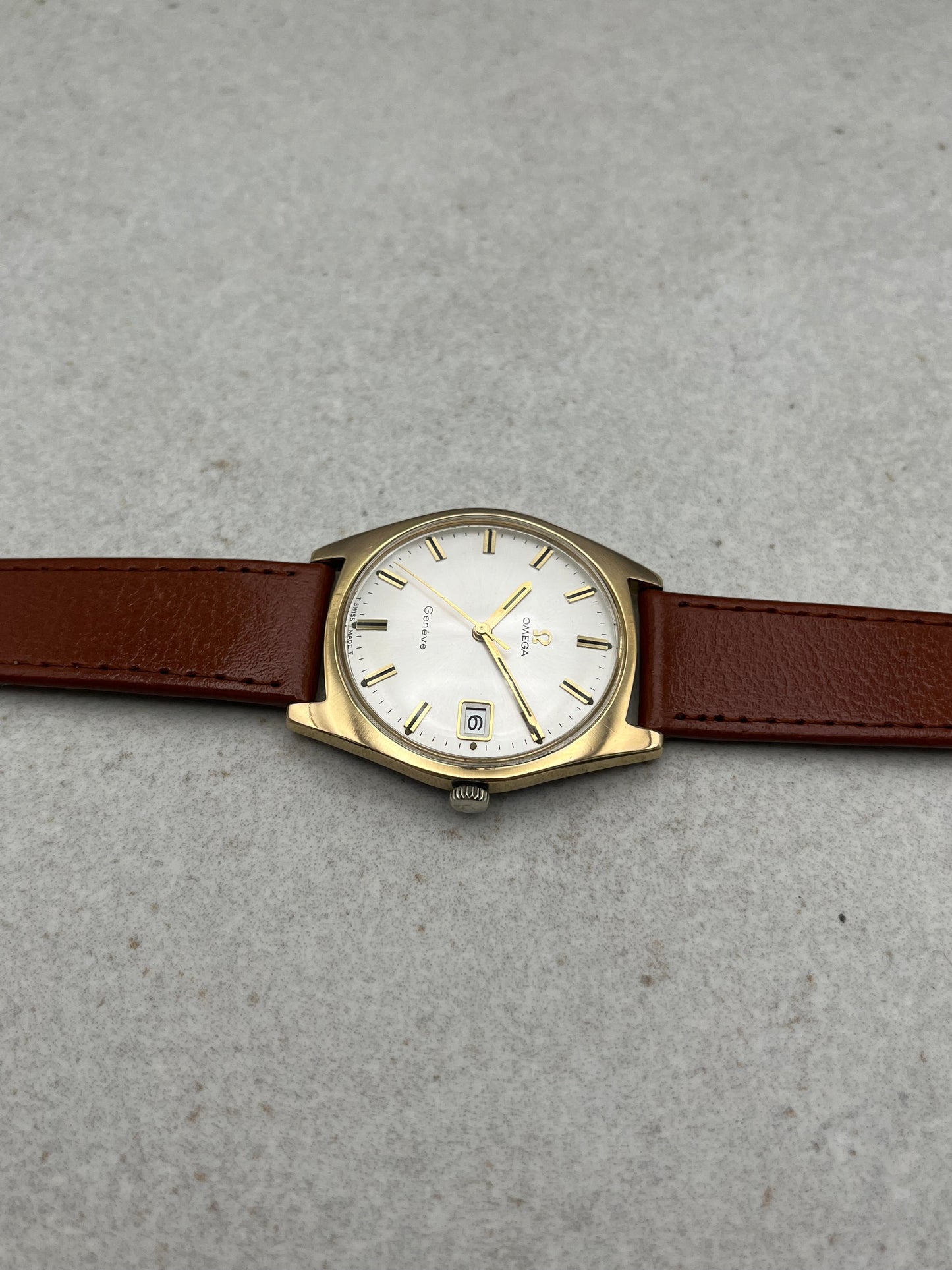 Omega Geneve Date Manual Wind 136.041