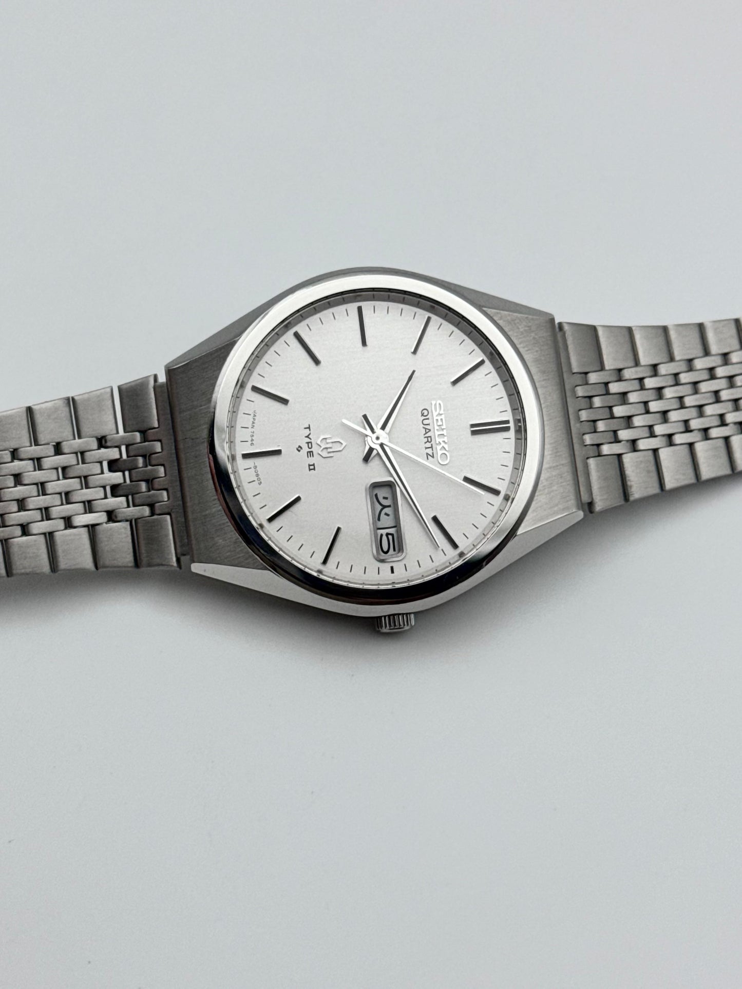 Seiko Type II Quartz Day-Date - 7546-8070