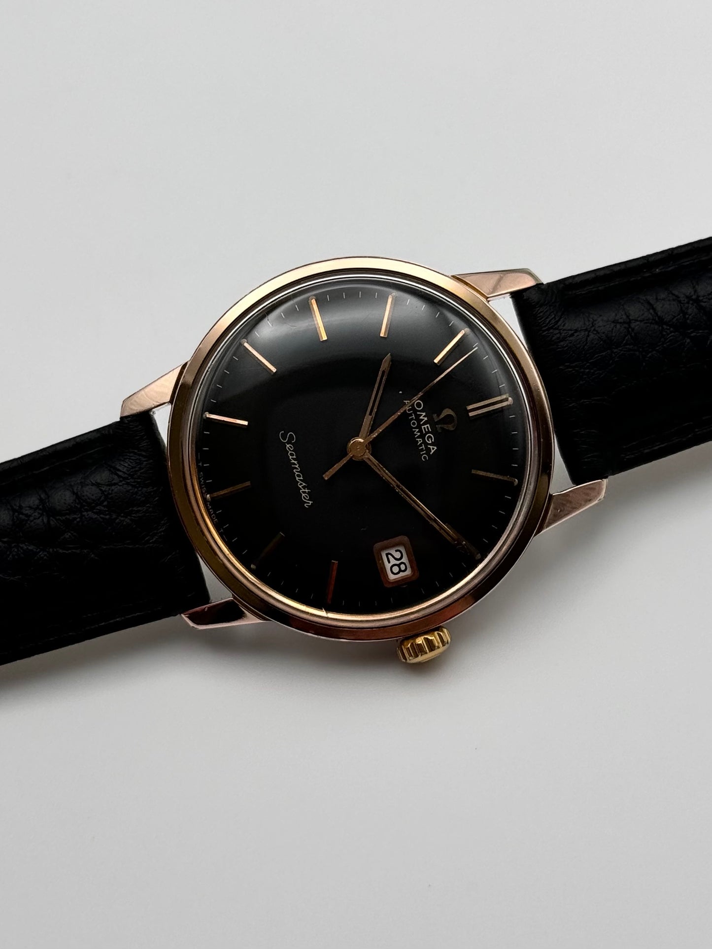 Omega Seamaster Geneve Automatic - Extremely Rare Rose Gold & Black Dial - 166.002