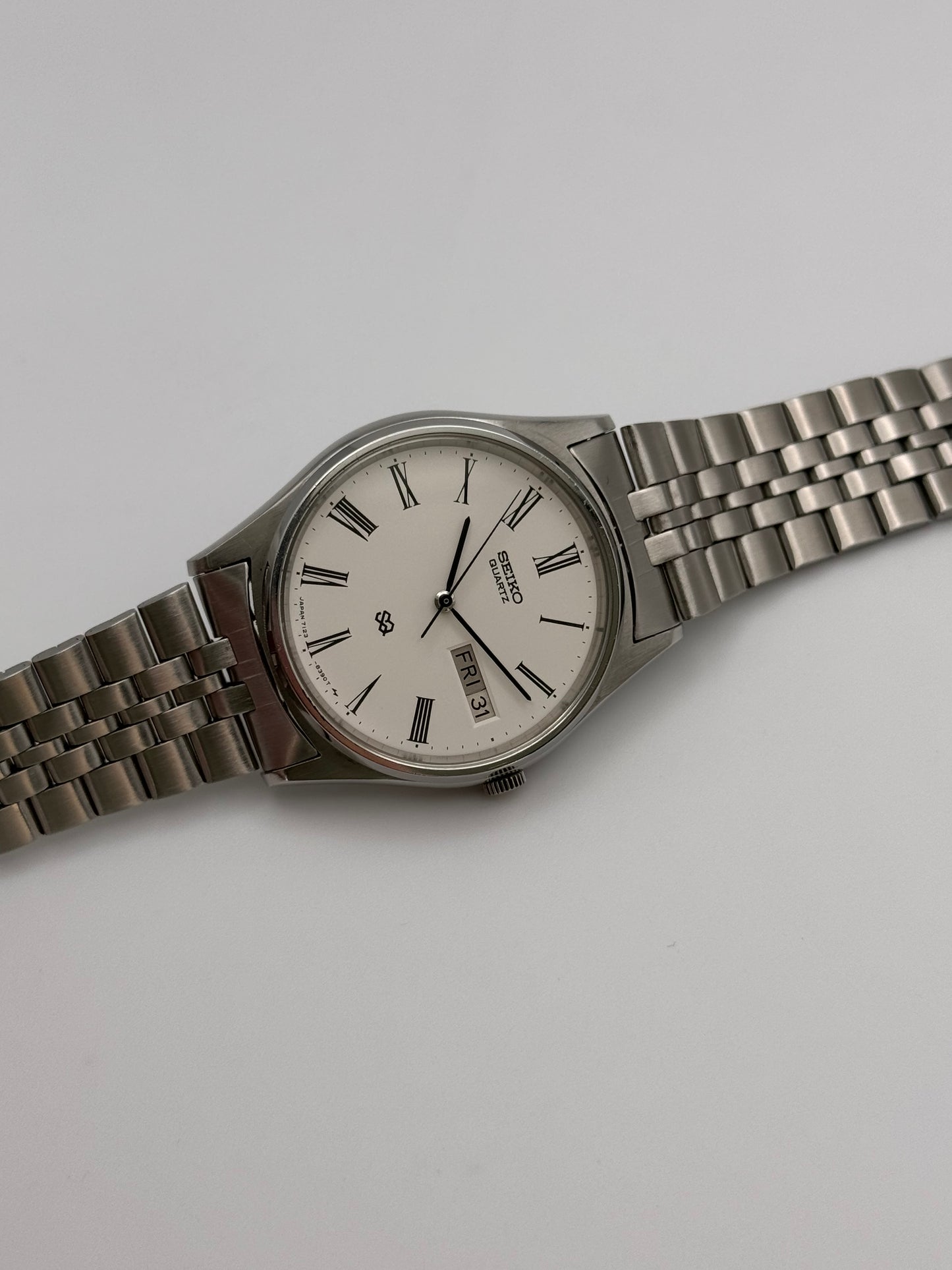 Seiko SQ Quartz Day-Date  7123-8340